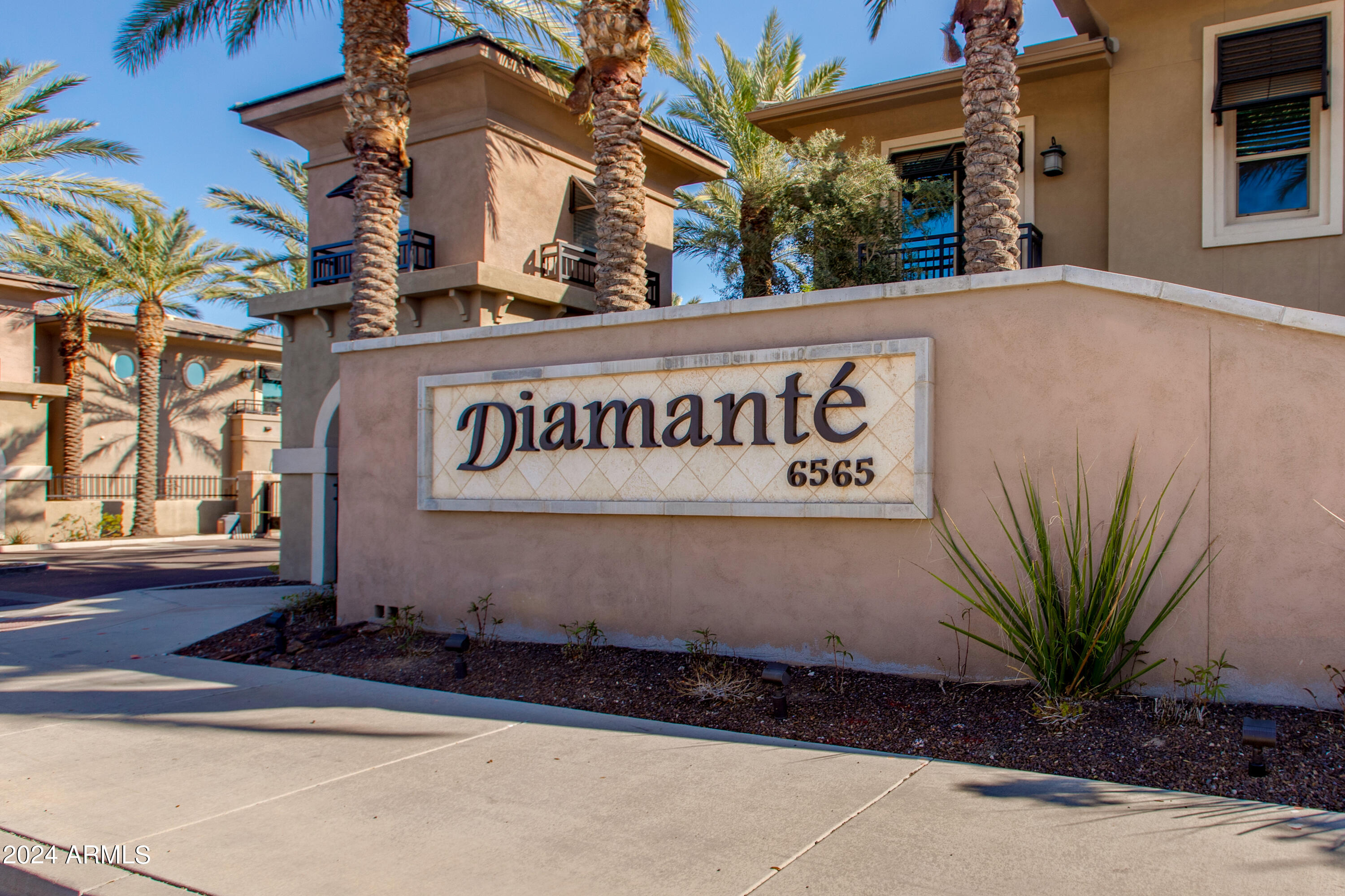 6565 E THOMAS Road, 1142