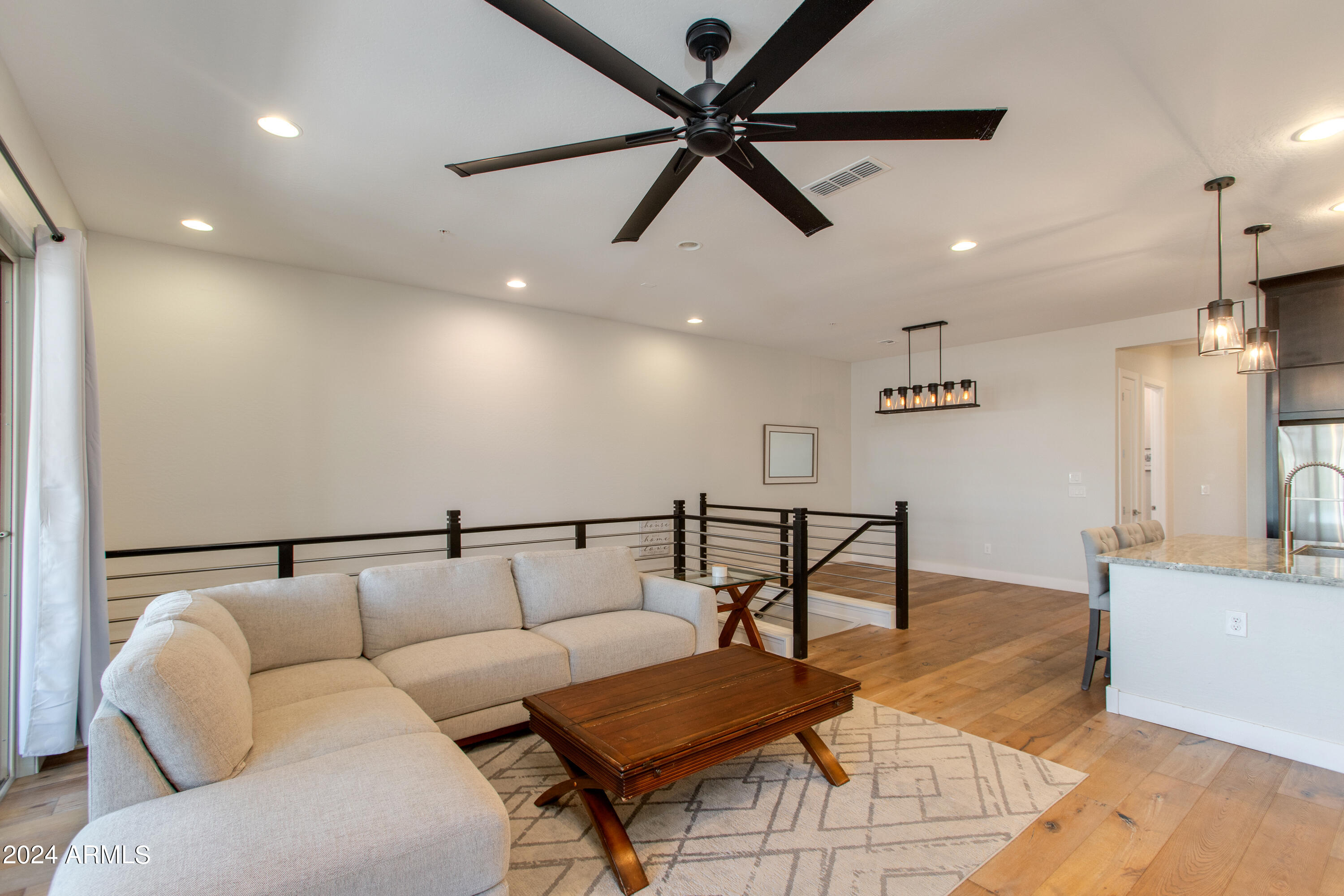 6565 E THOMAS Road, 1142