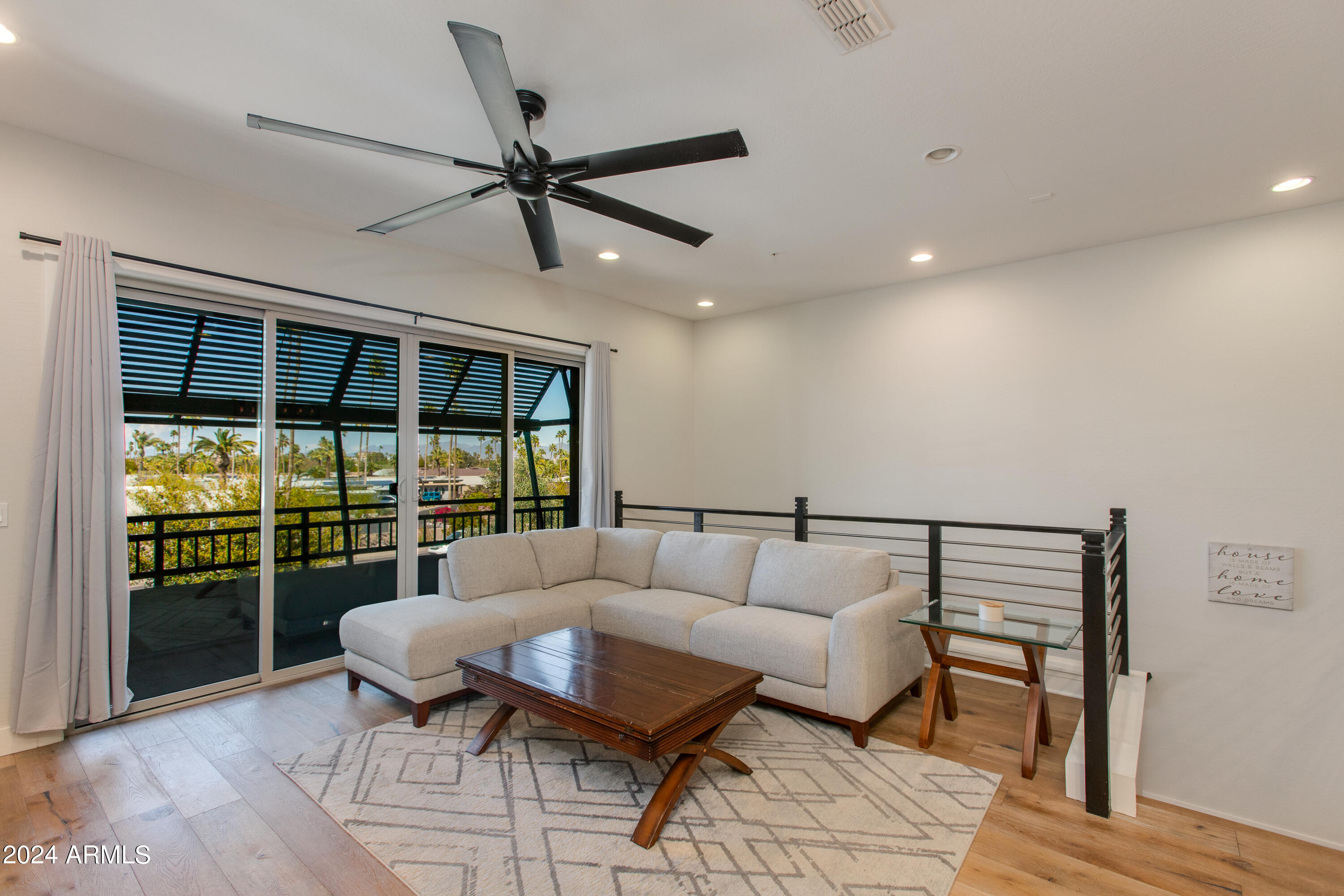 6565 E THOMAS Road, 1142