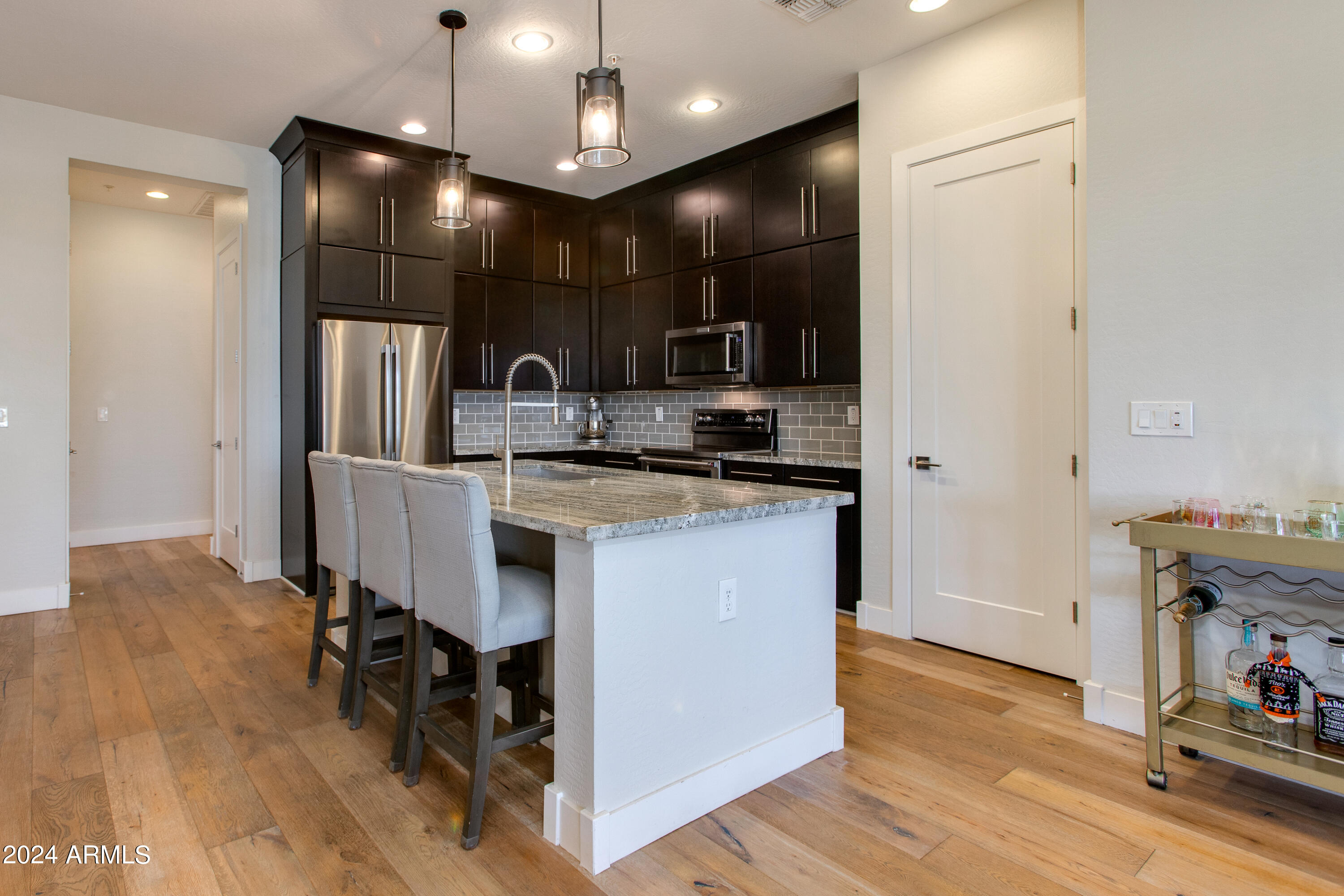 6565 E THOMAS Road, 1142