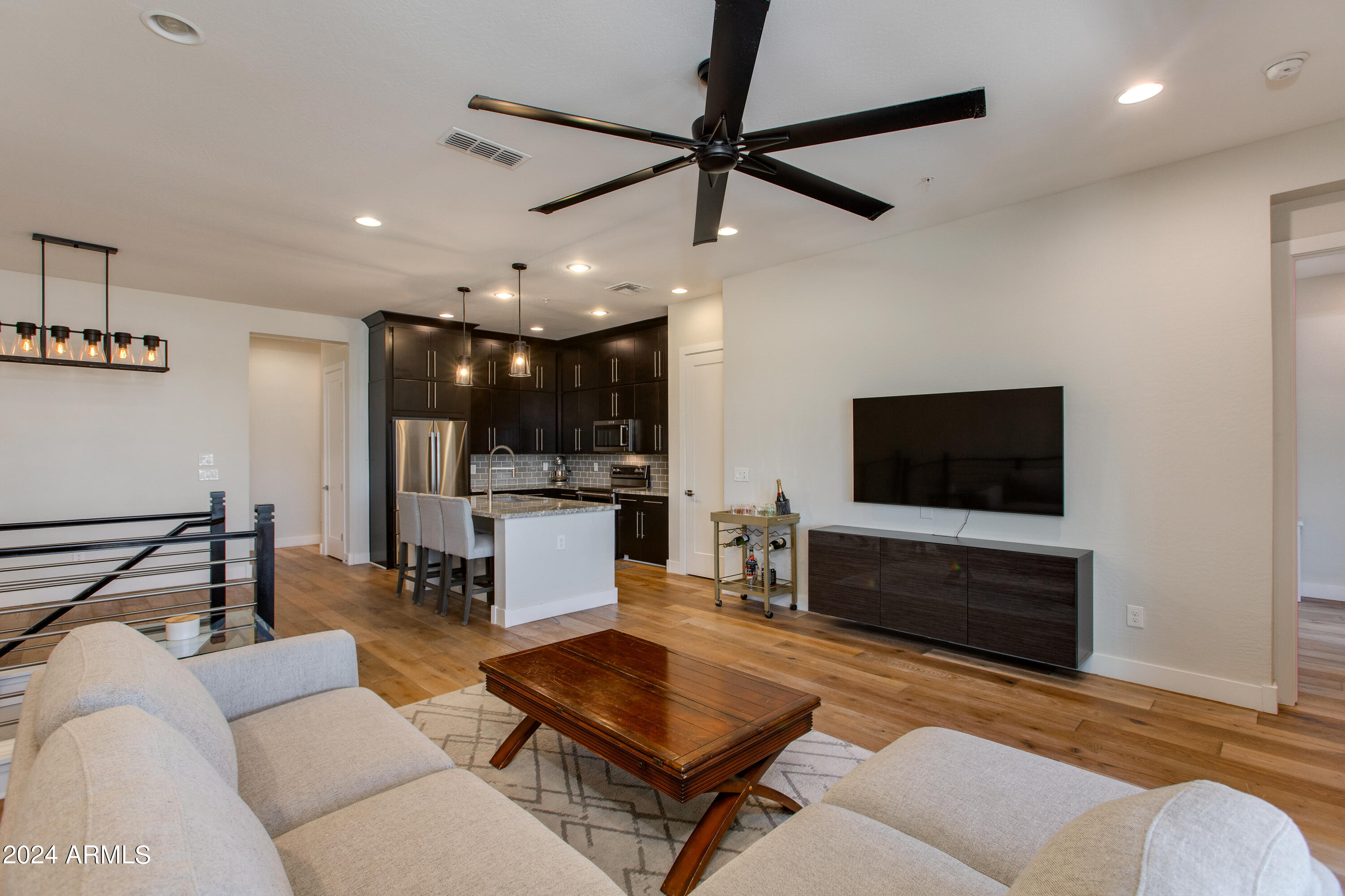 6565 E THOMAS Road, 1142