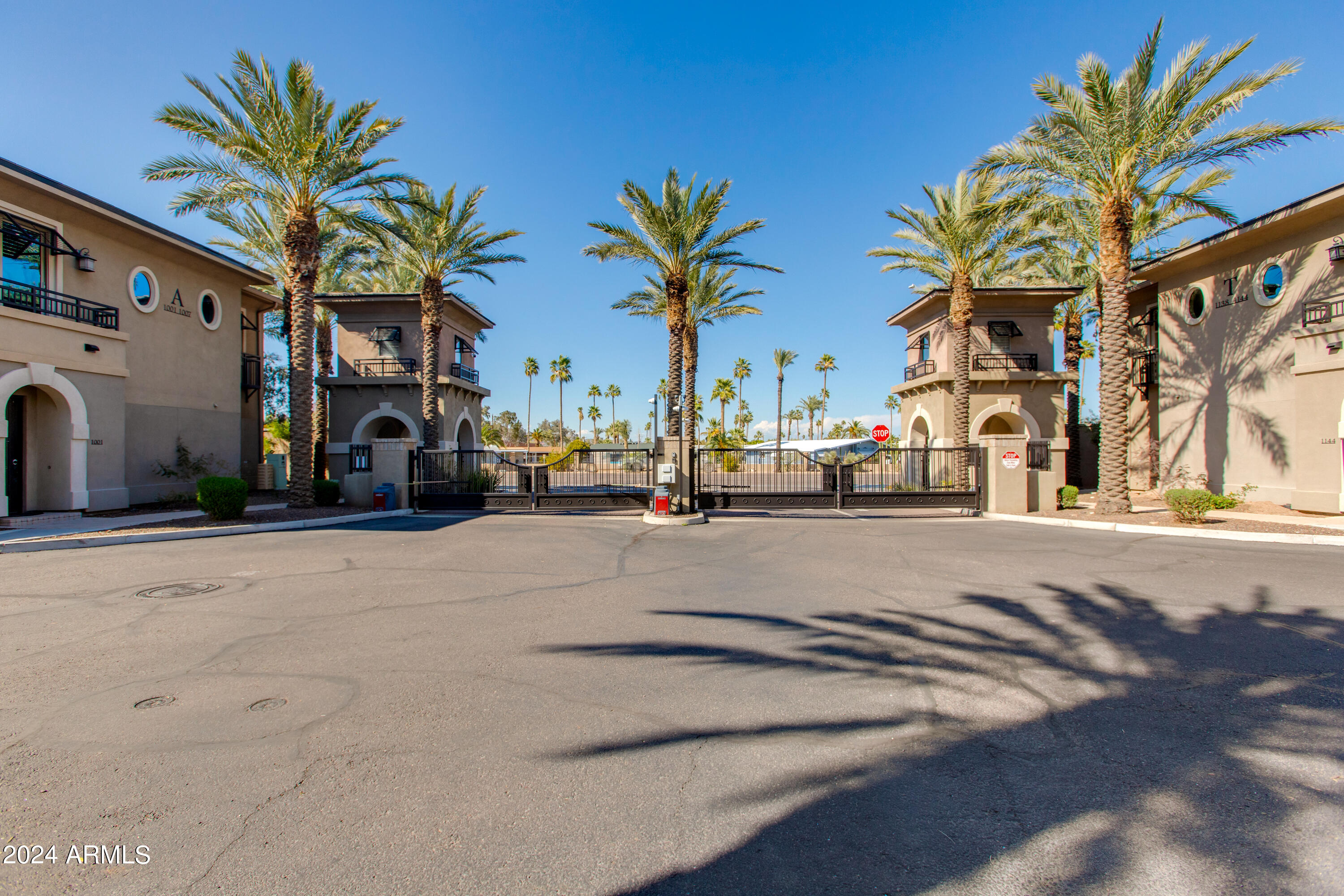 6565 E THOMAS Road, 1142