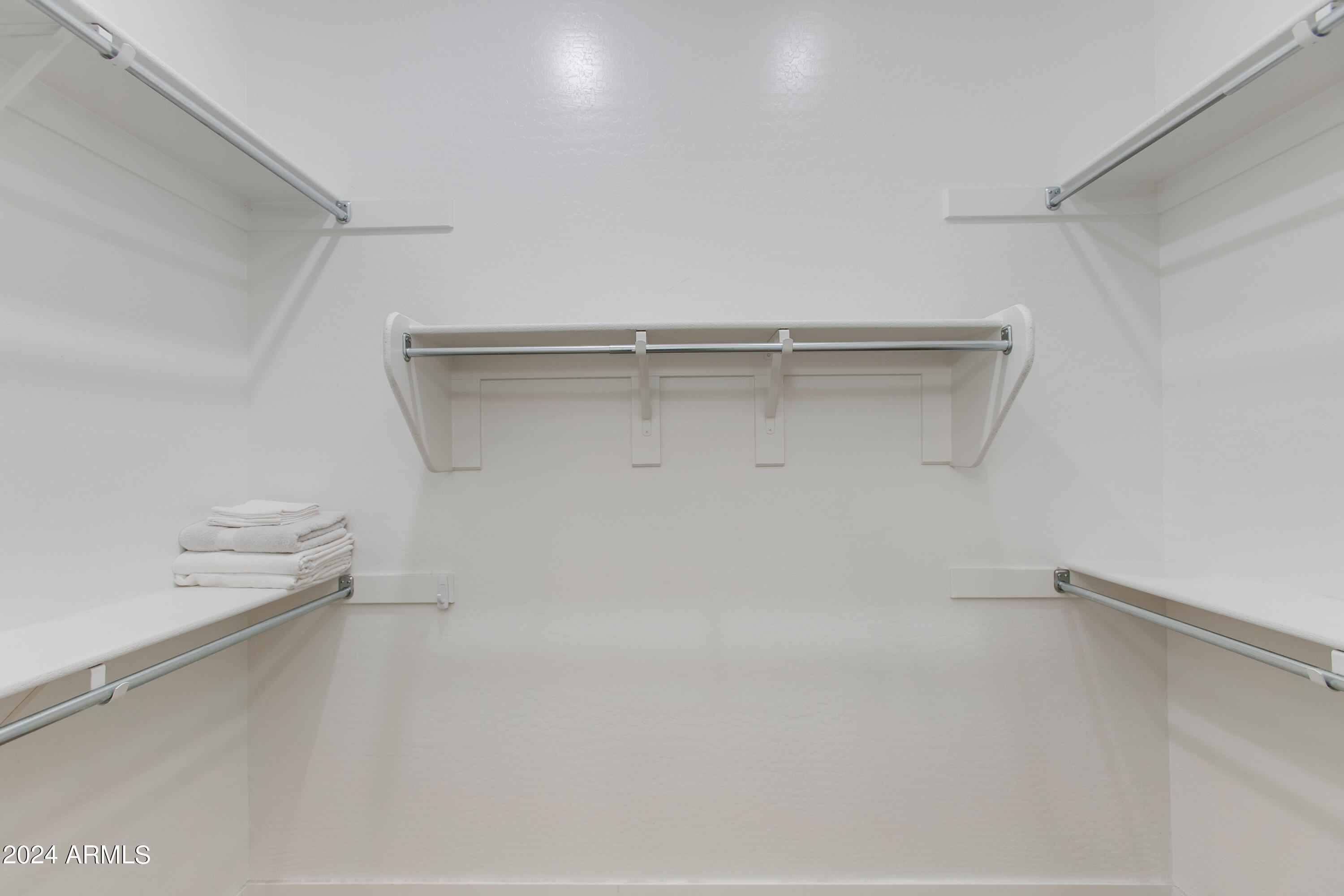 6565 E THOMAS Road, 1142