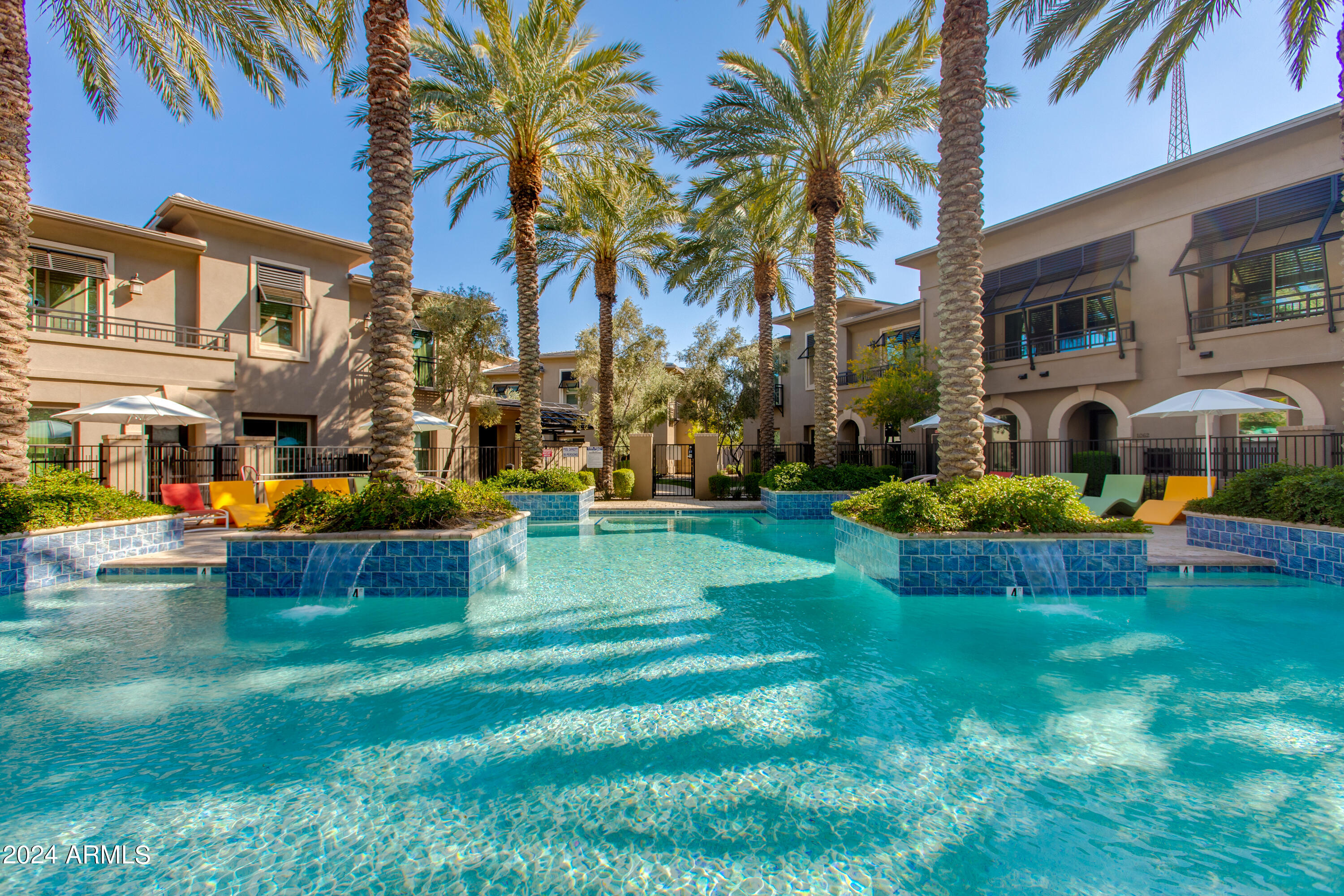 6565 E THOMAS Road, 1142