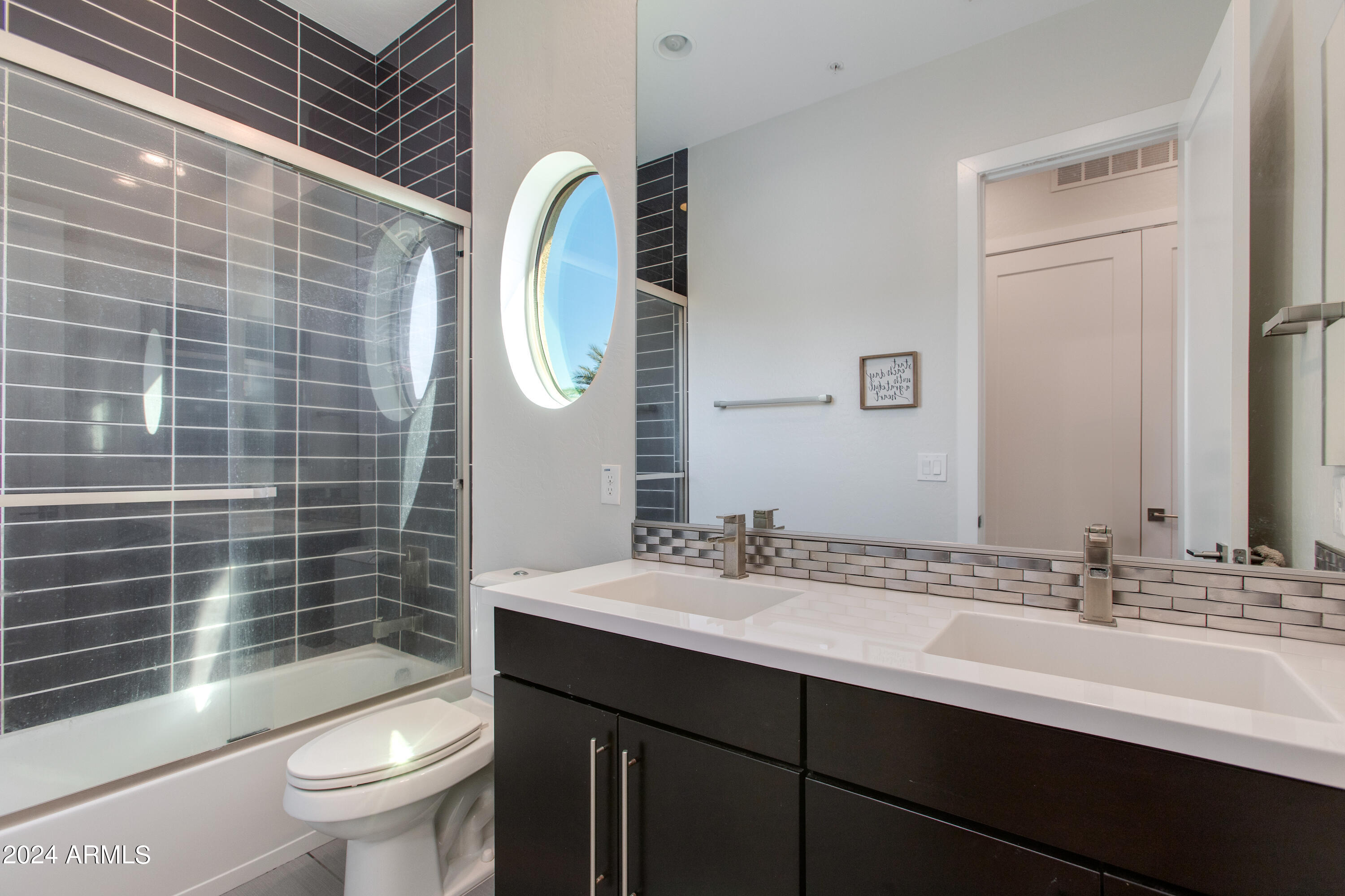 6565 E THOMAS Road, 1142