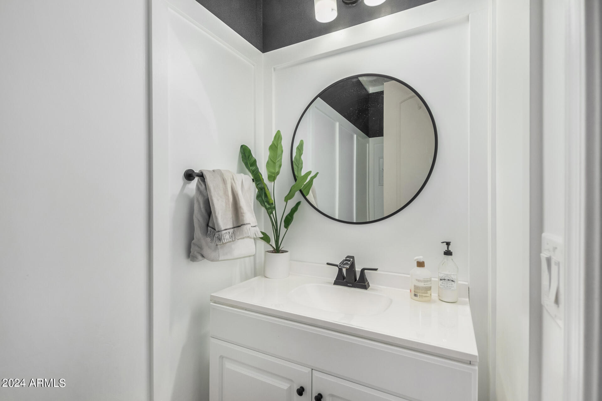 4648 E TIERRA BUENA Lane