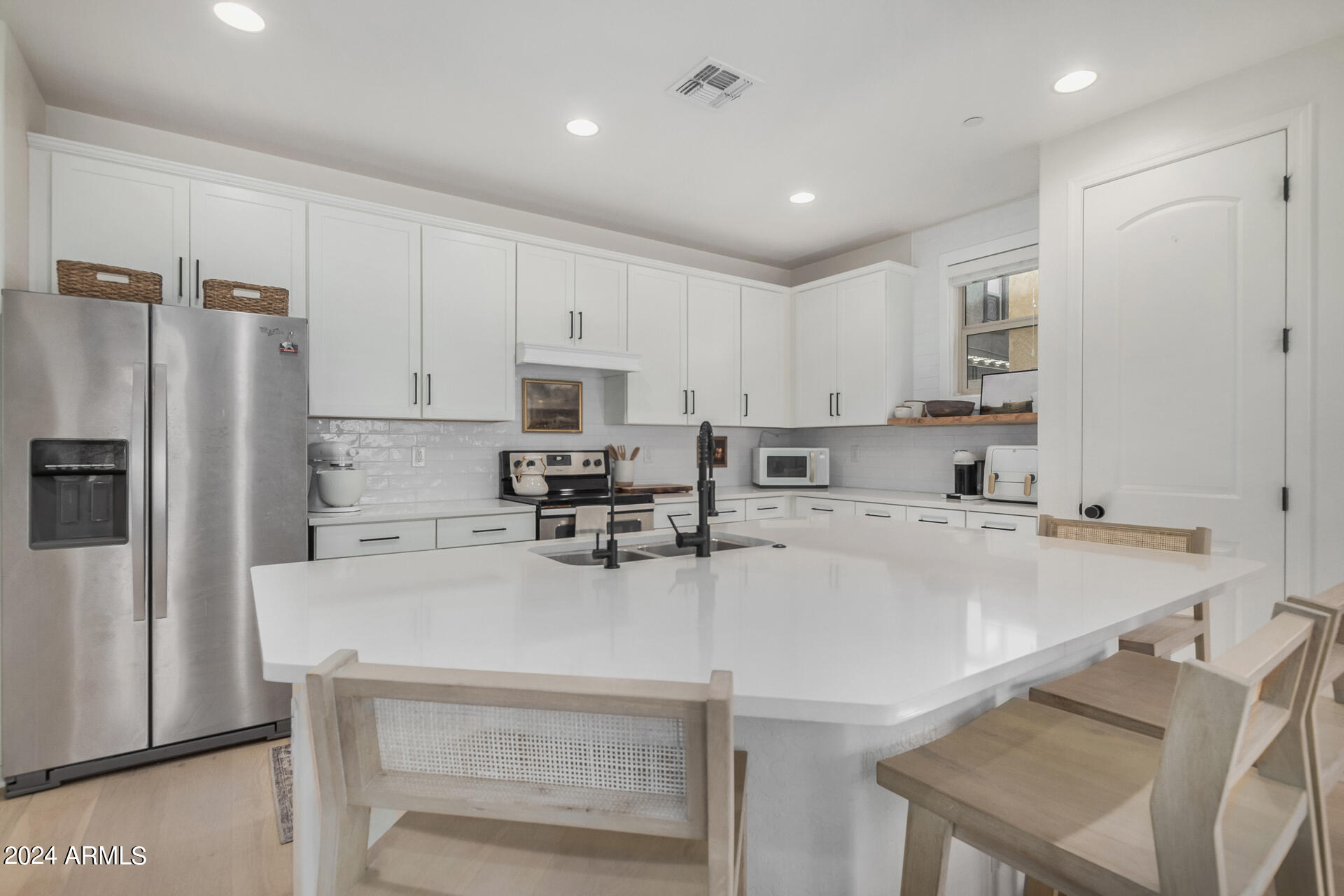 4648 E TIERRA BUENA Lane