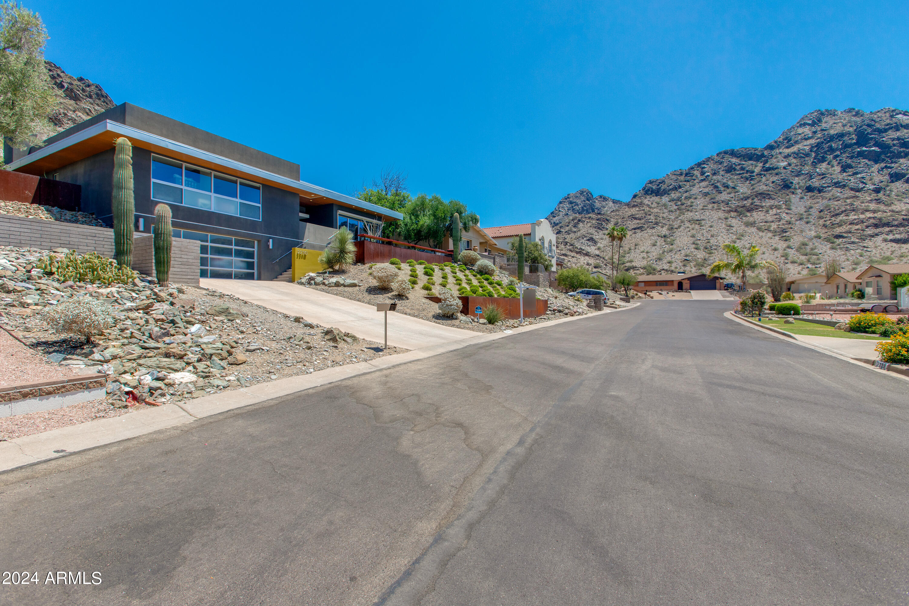 2230 E BELMONT Avenue