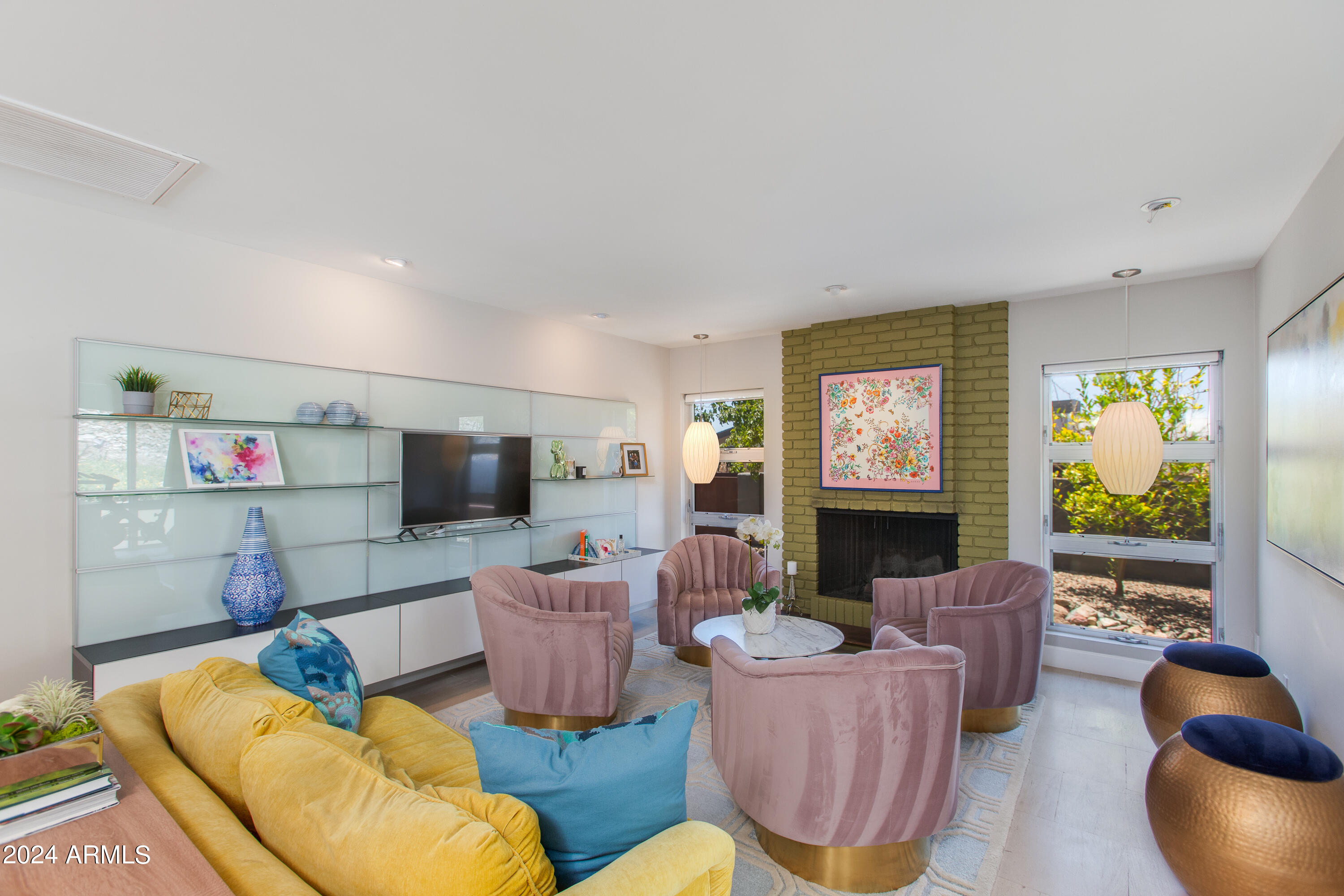 2230 E BELMONT Avenue