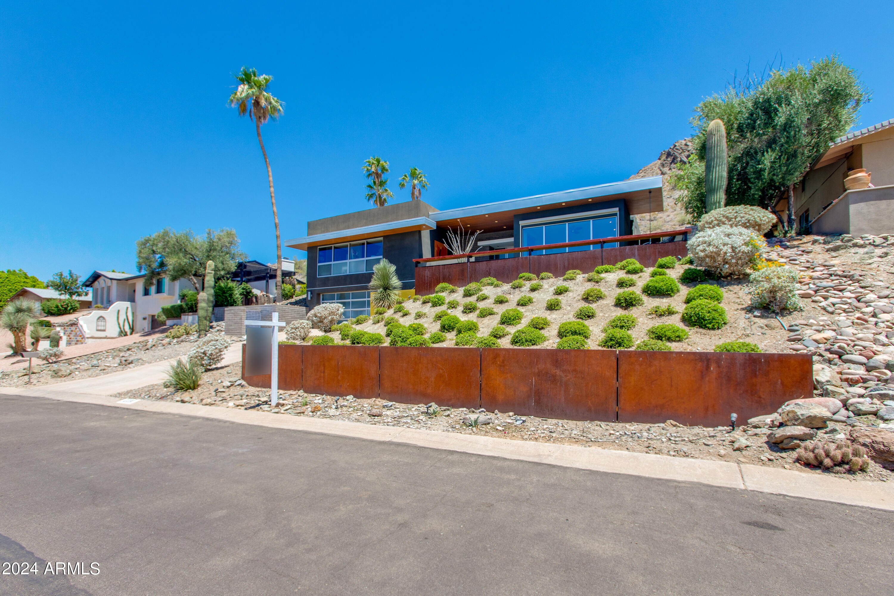 2230 E BELMONT Avenue