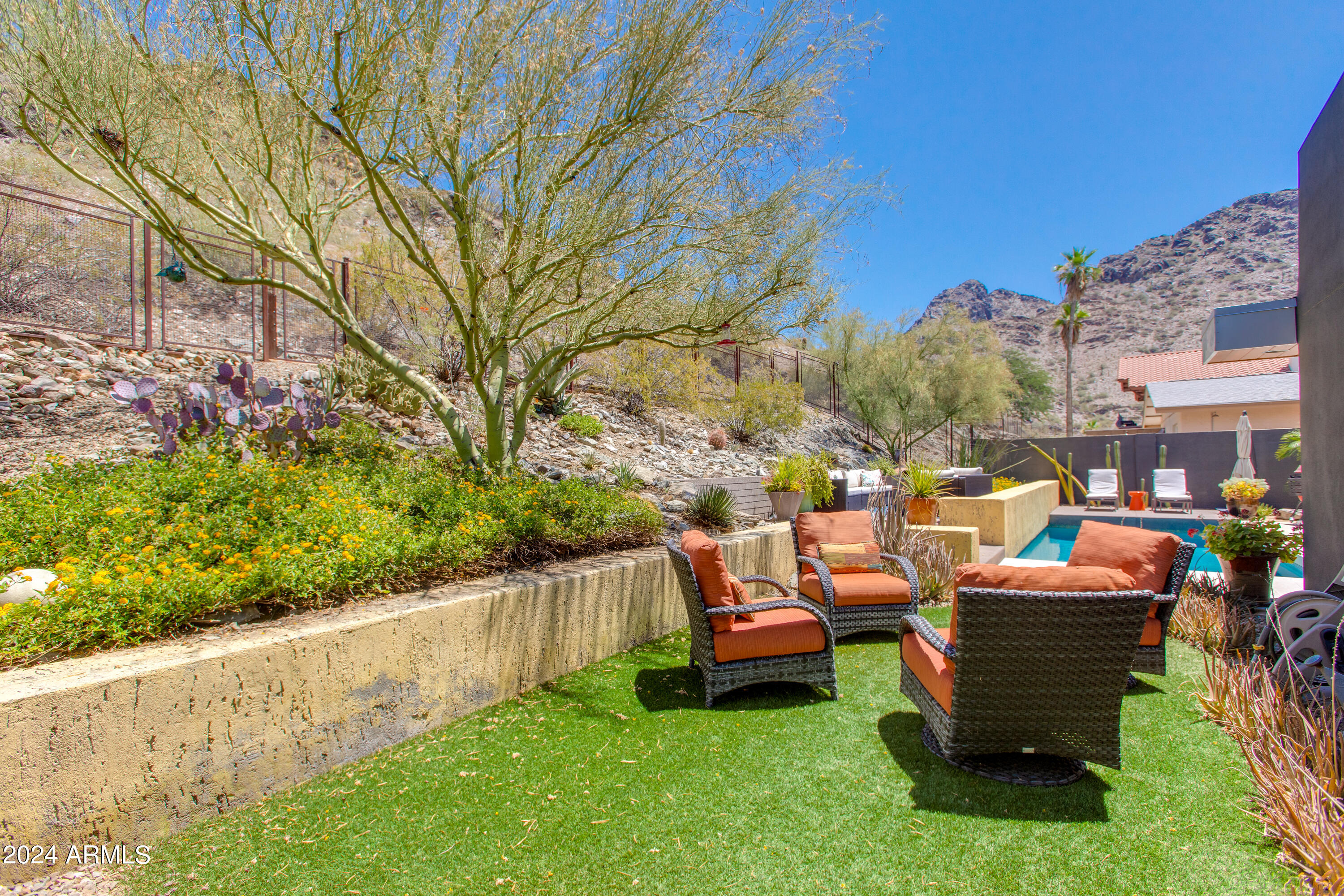 2230 E BELMONT Avenue