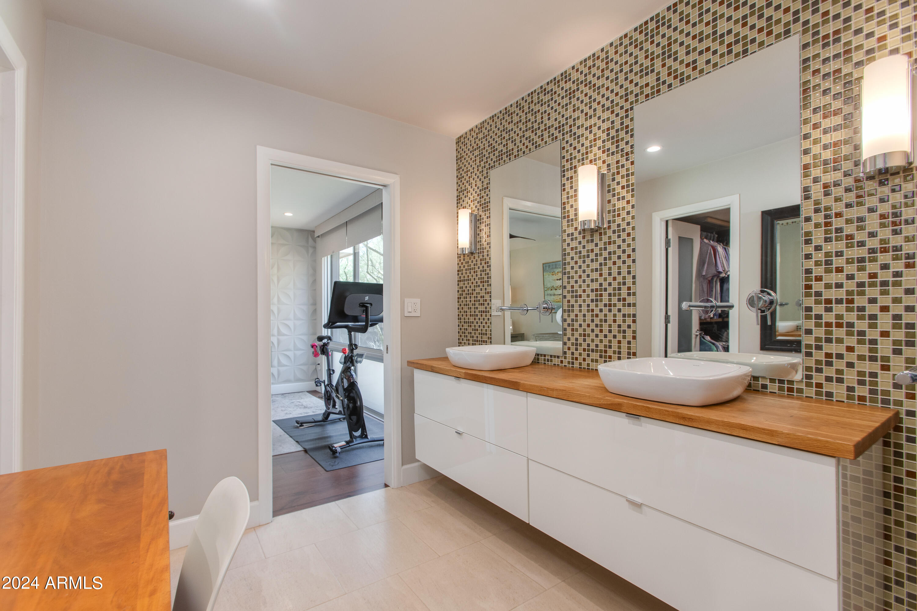 2230 E BELMONT Avenue