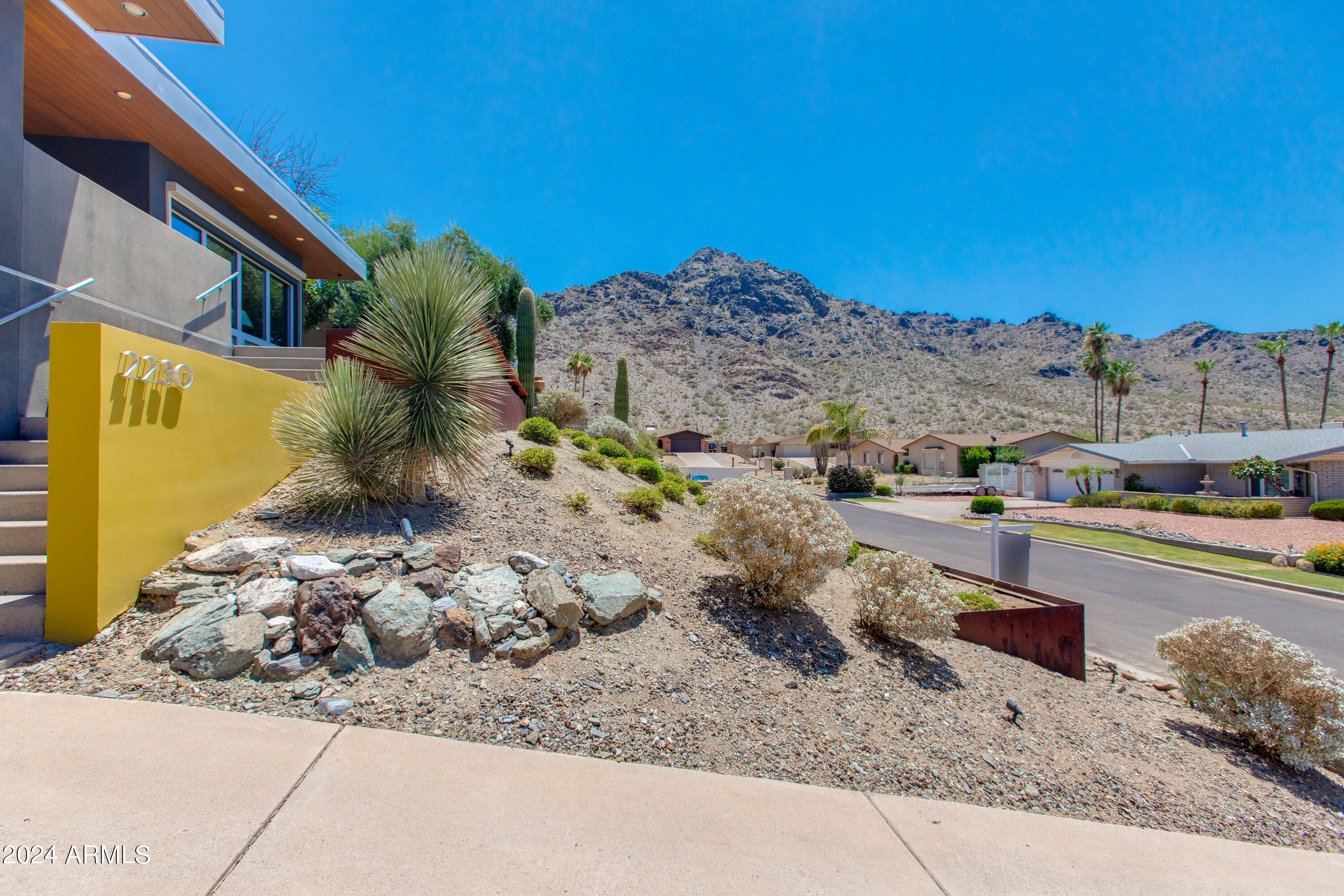 2230 E BELMONT Avenue