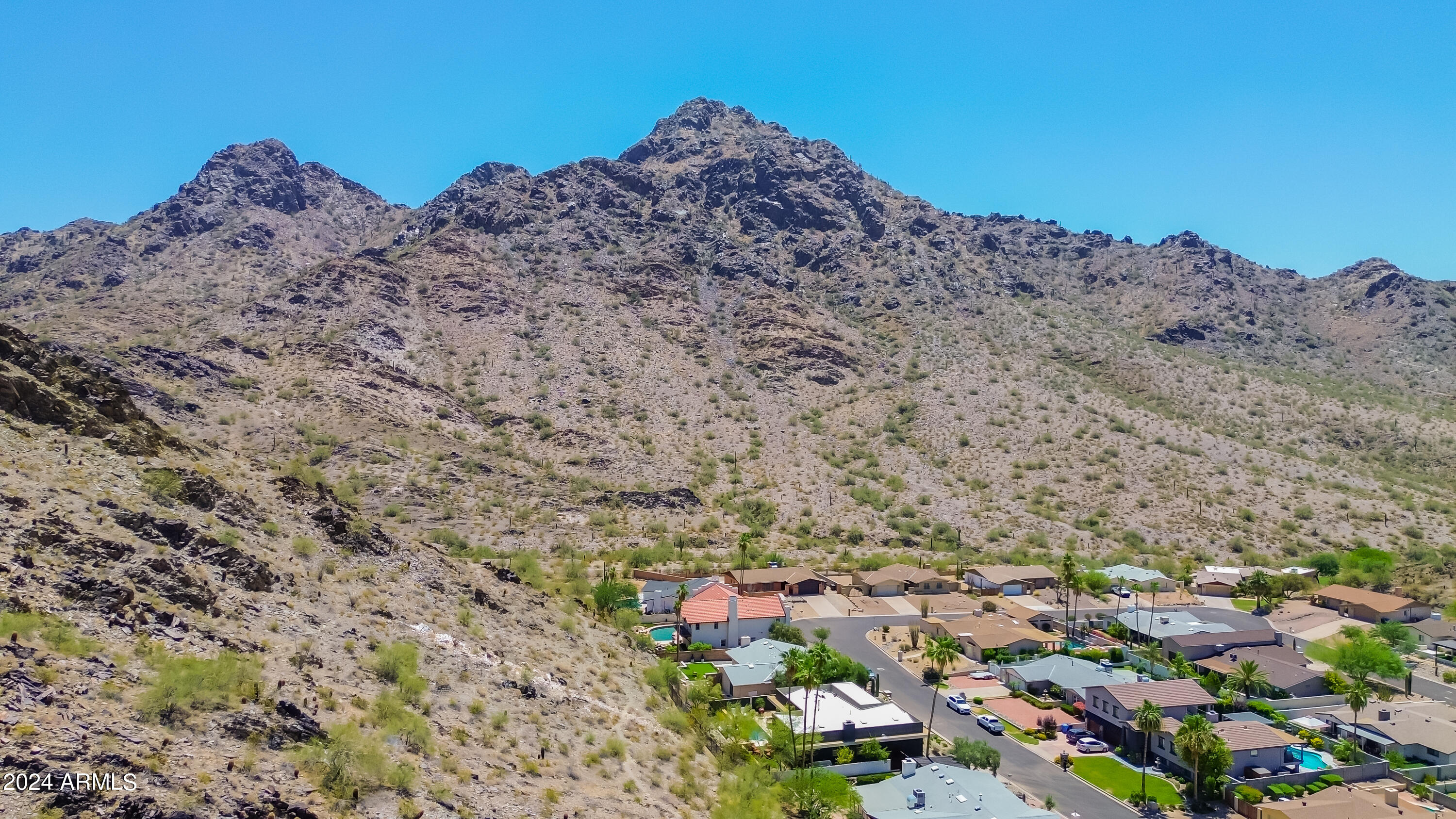 2230 E BELMONT Avenue