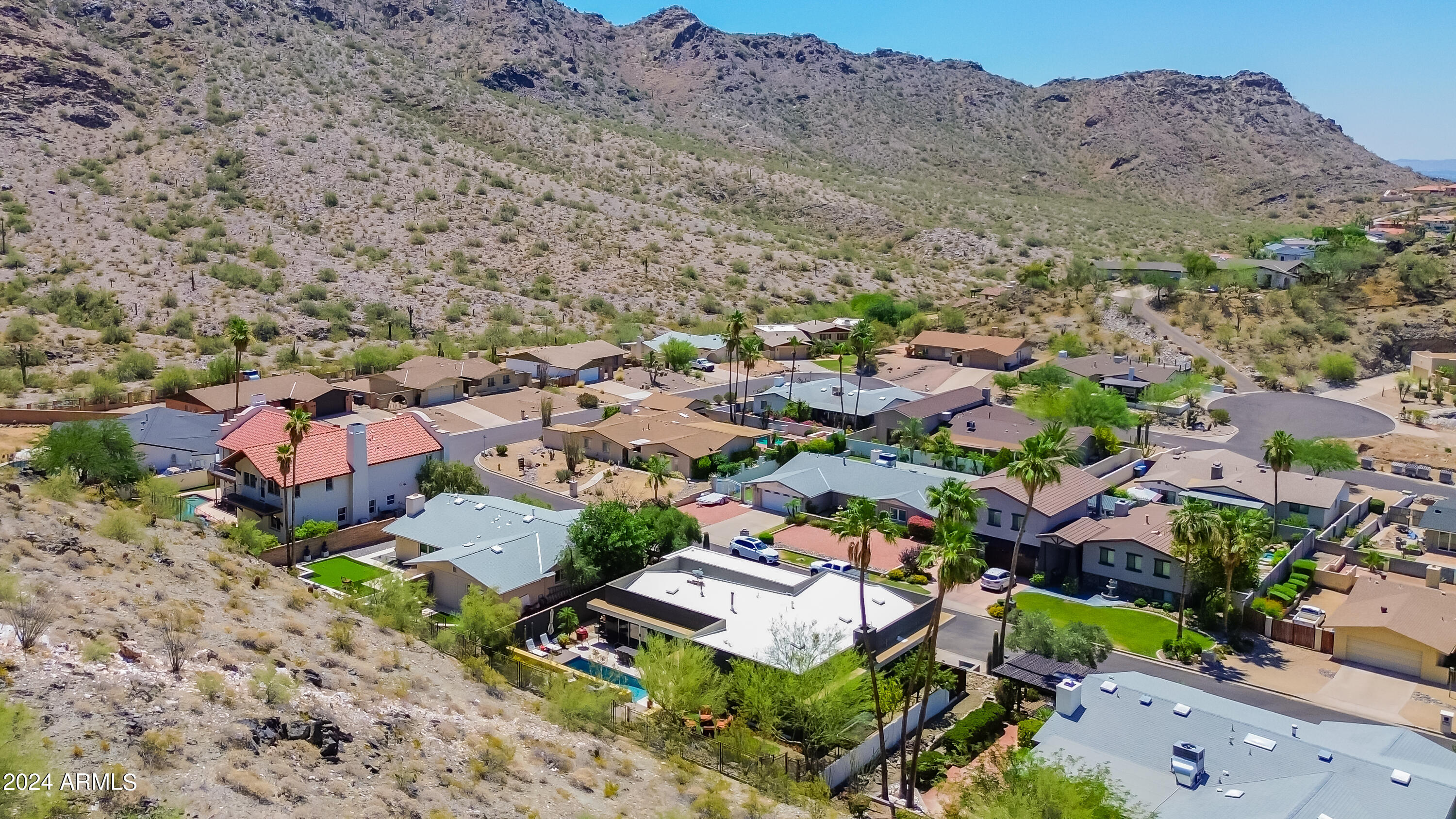 2230 E BELMONT Avenue