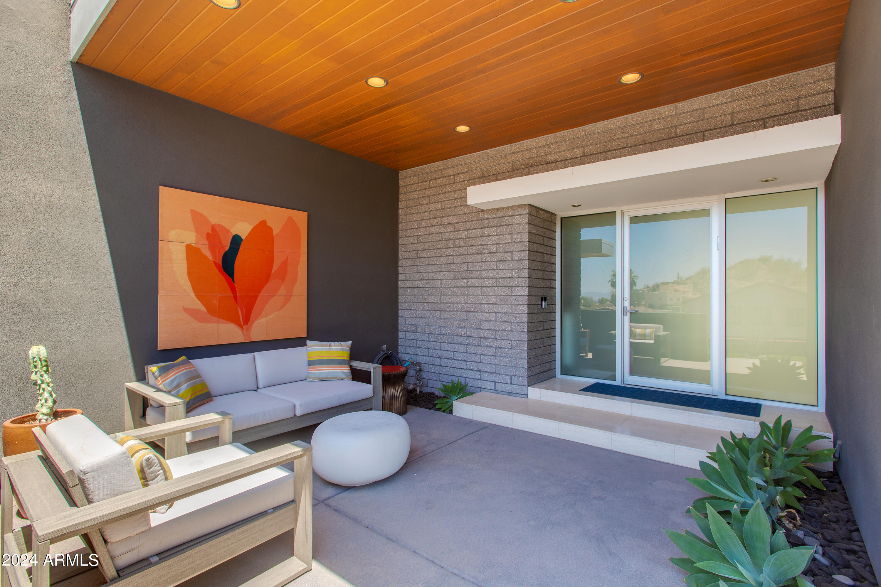 2230 E BELMONT Avenue