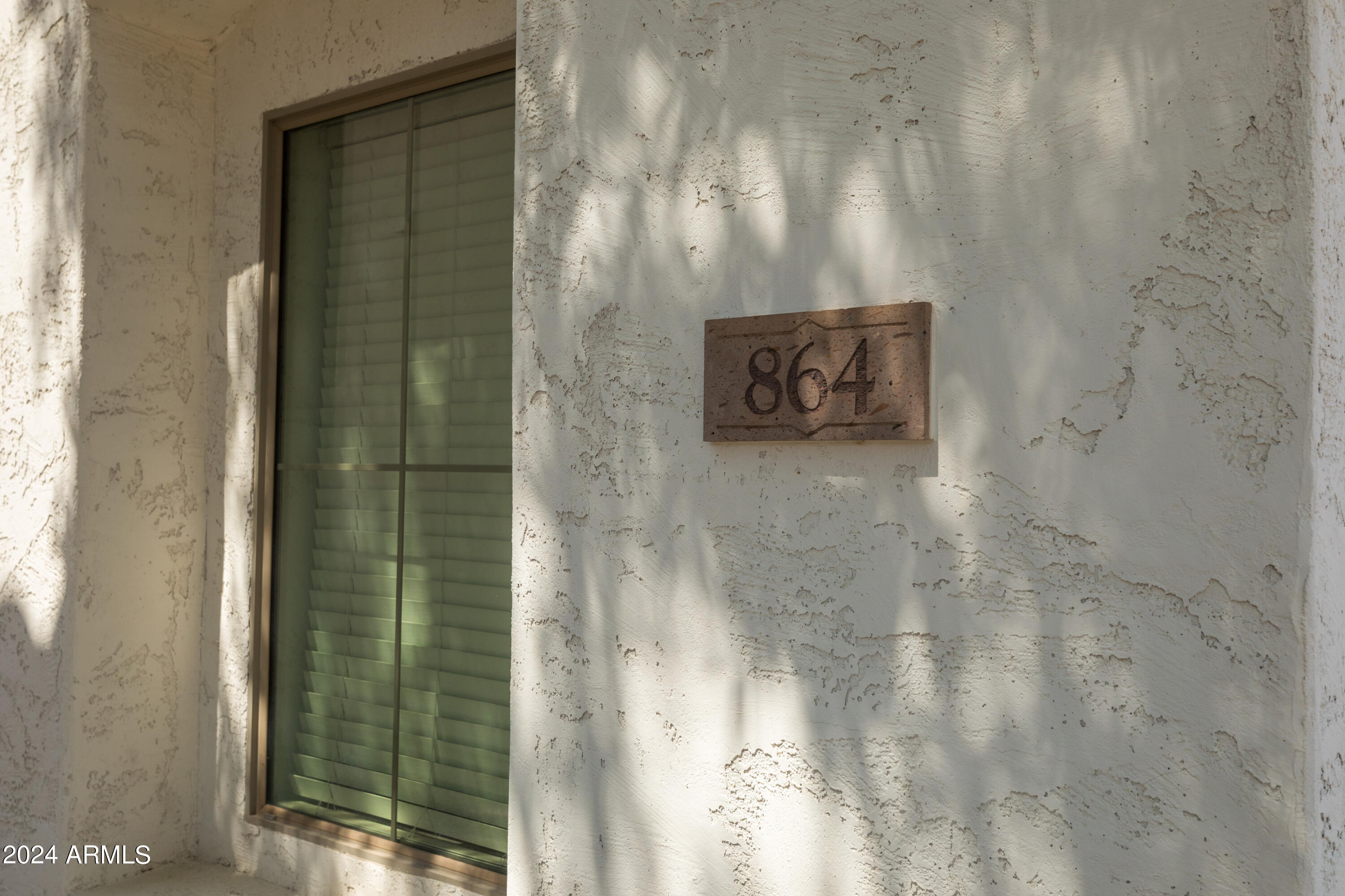 864 S COLONIAL Drive