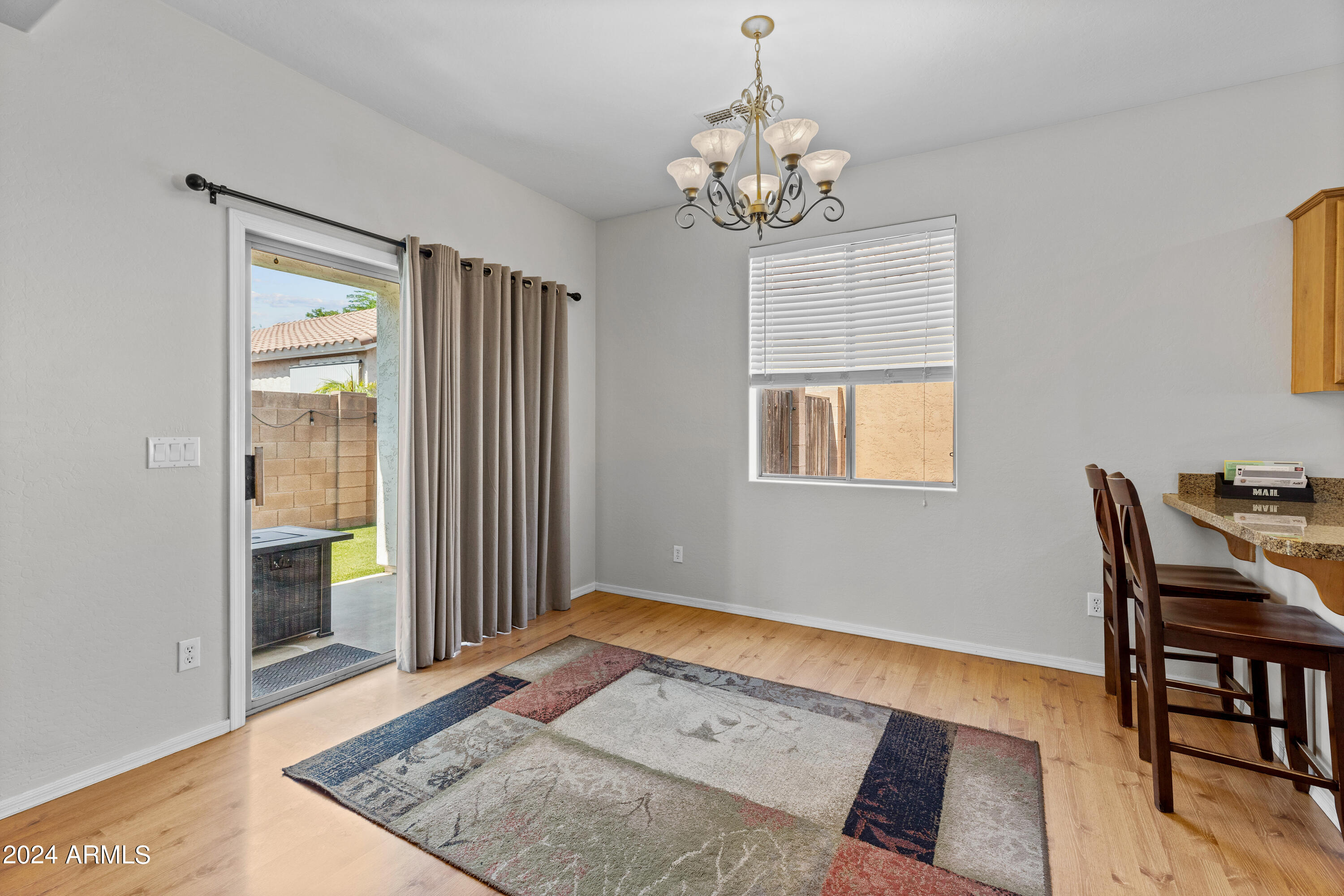 864 S COLONIAL Drive