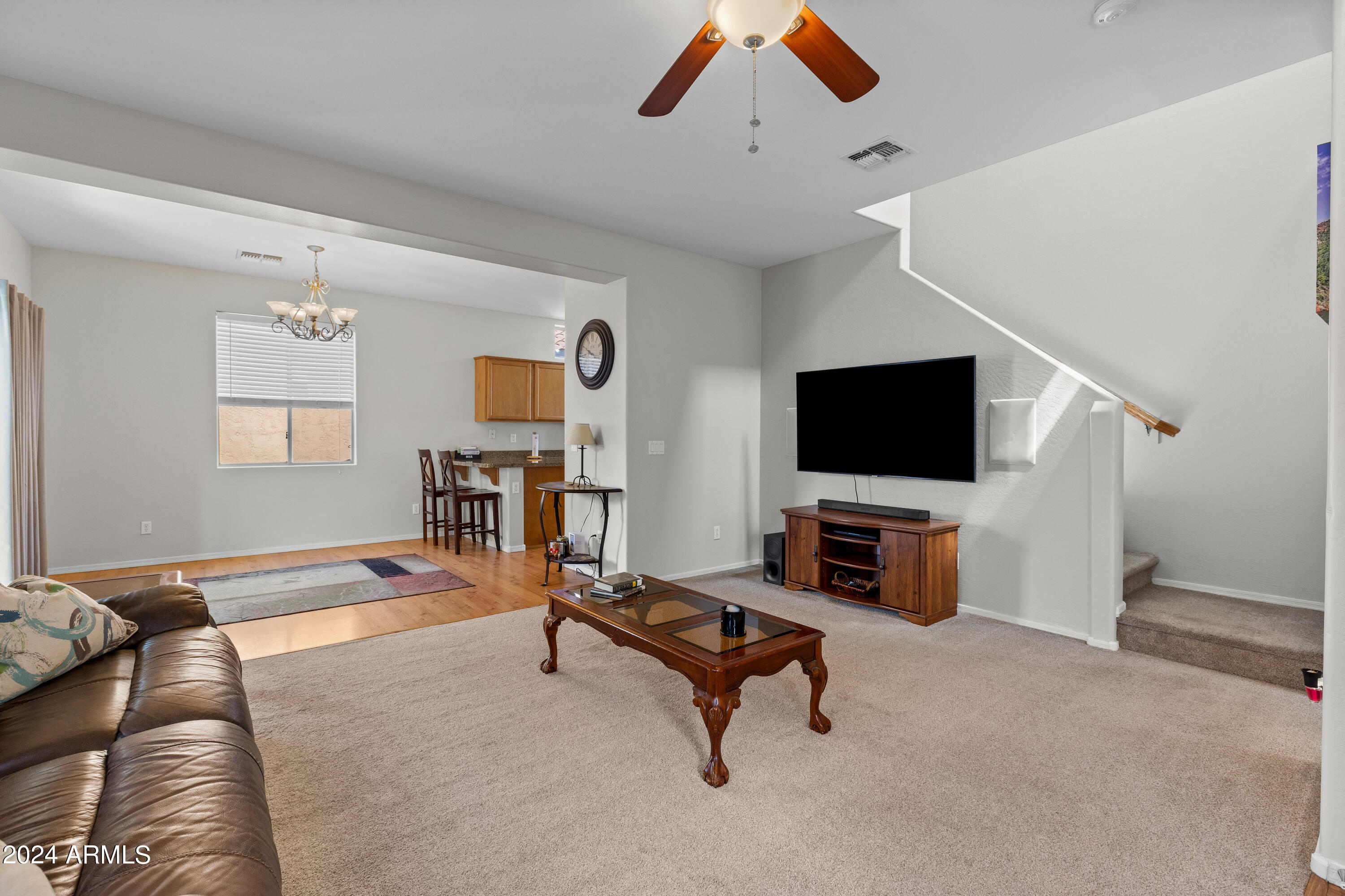 864 S COLONIAL Drive