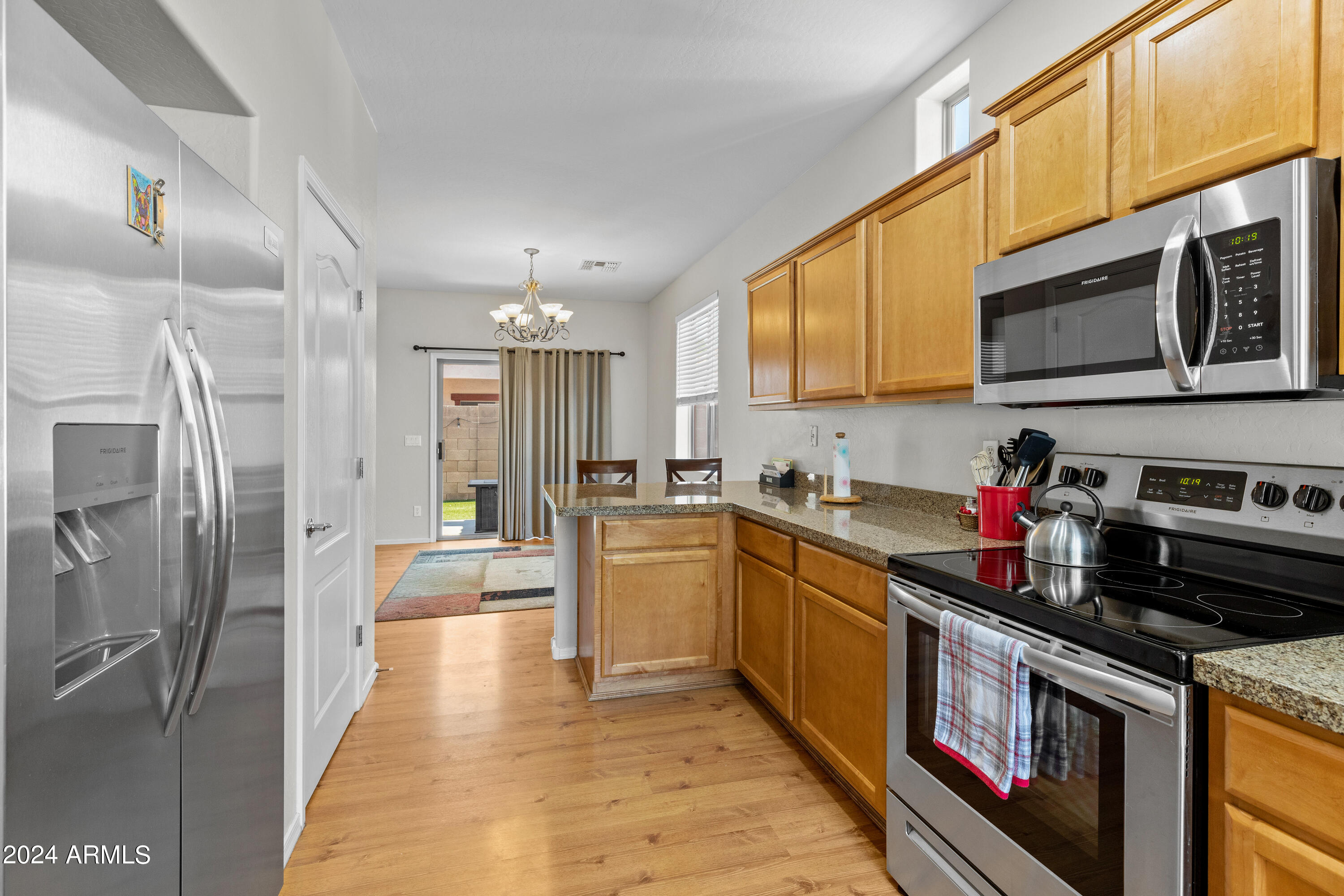 864 S COLONIAL Drive