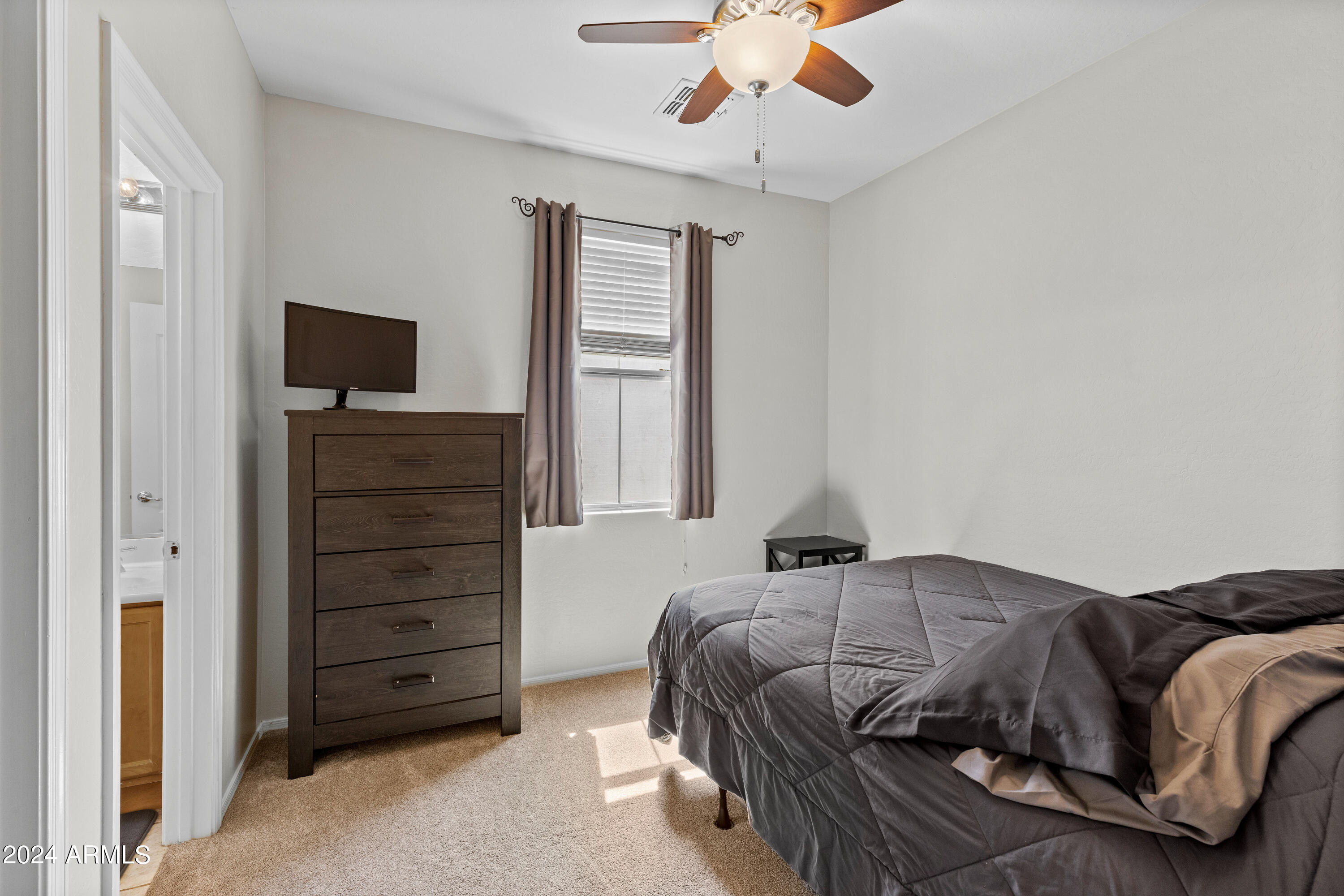 864 S COLONIAL Drive