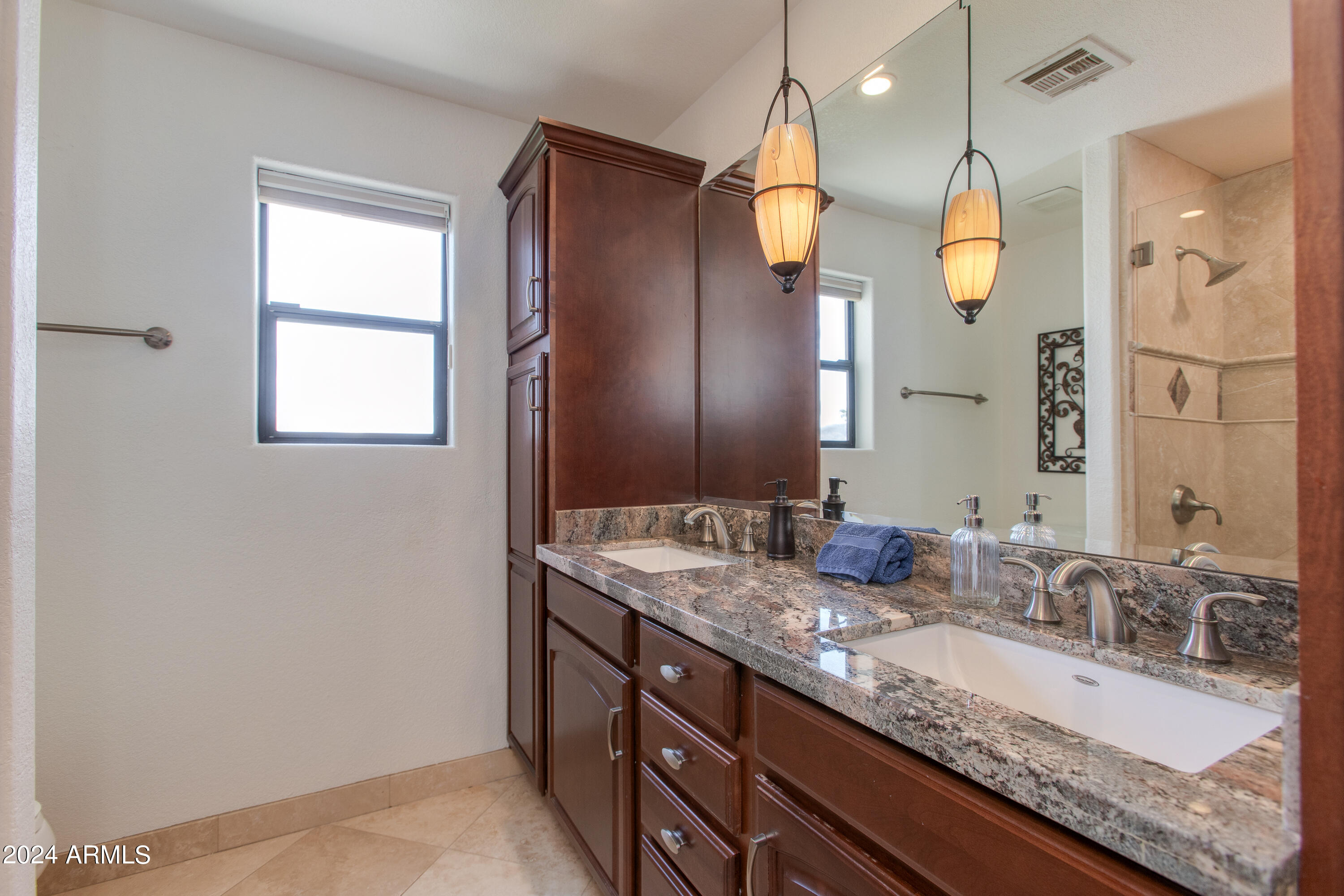 1067 E SEMINOLE Drive