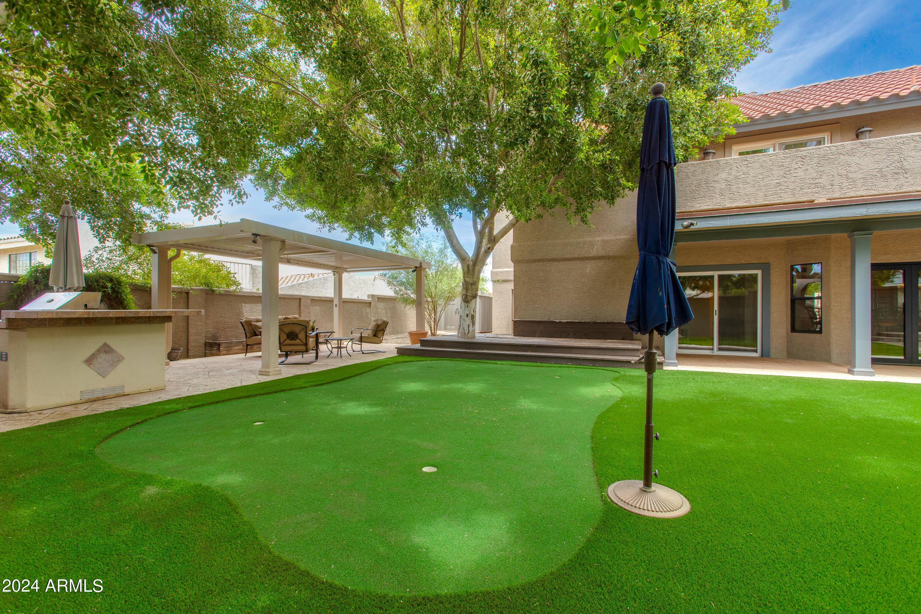 1067 E SEMINOLE Drive