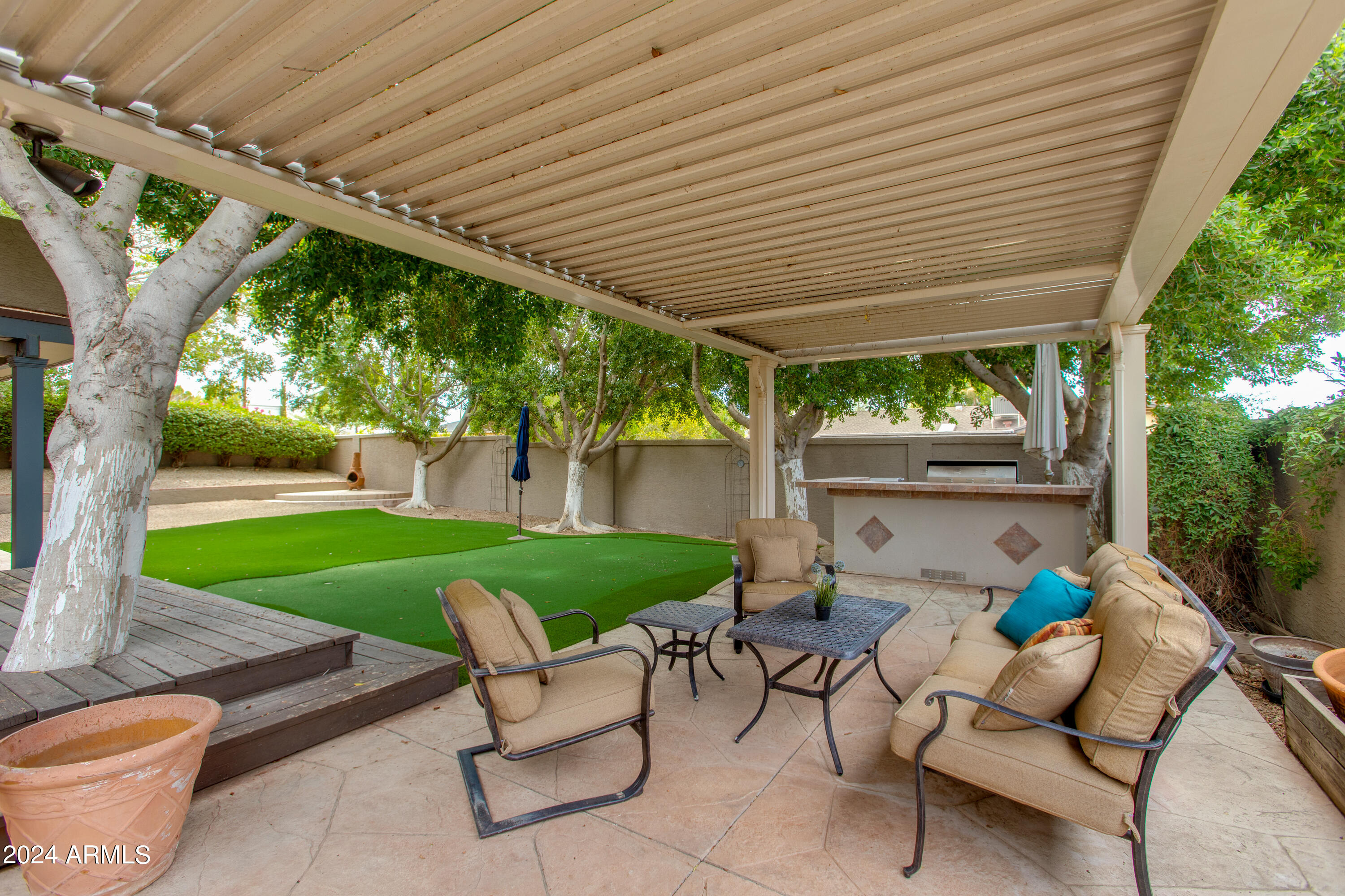 1067 E SEMINOLE Drive