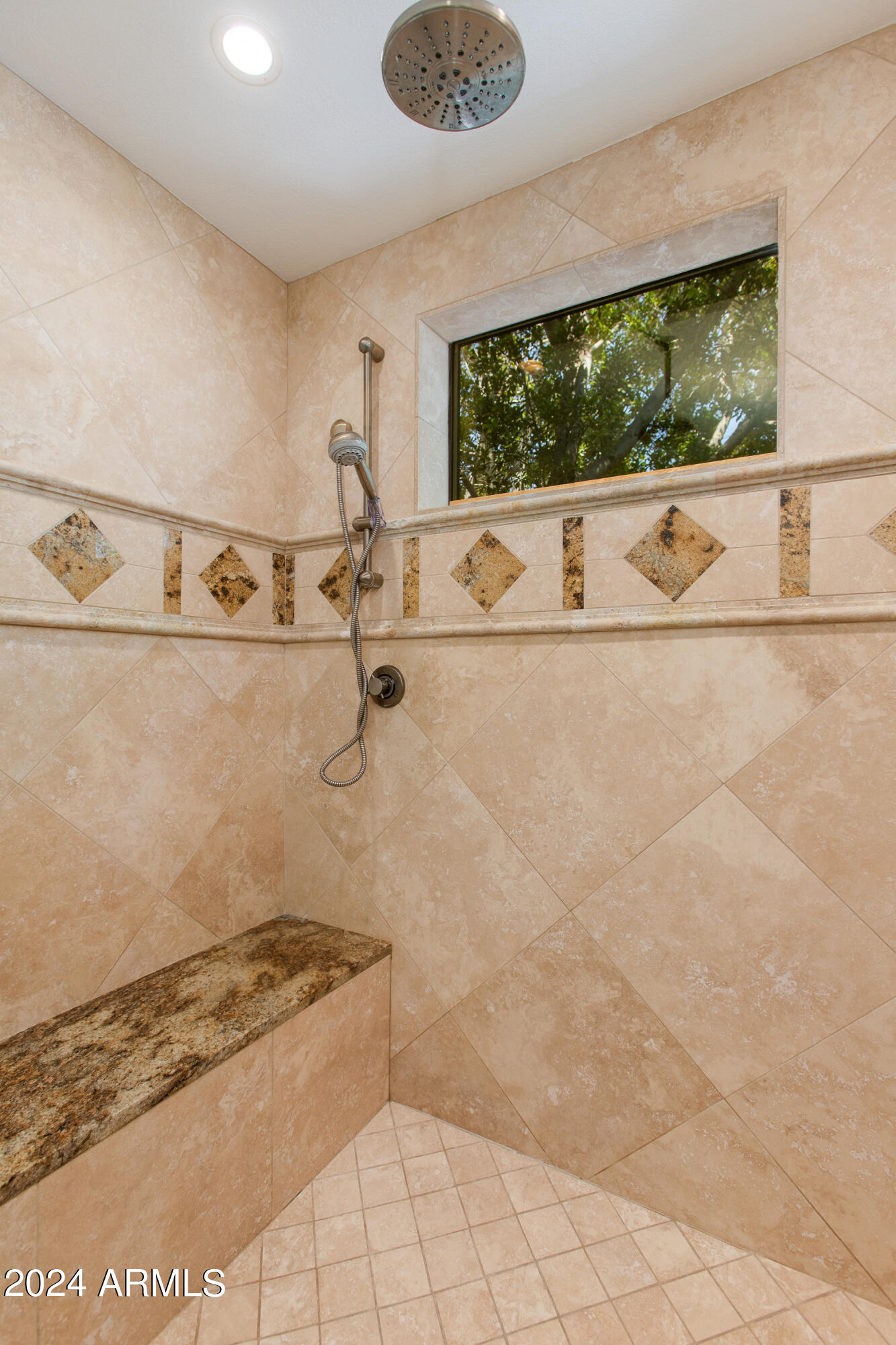 1067 E SEMINOLE Drive