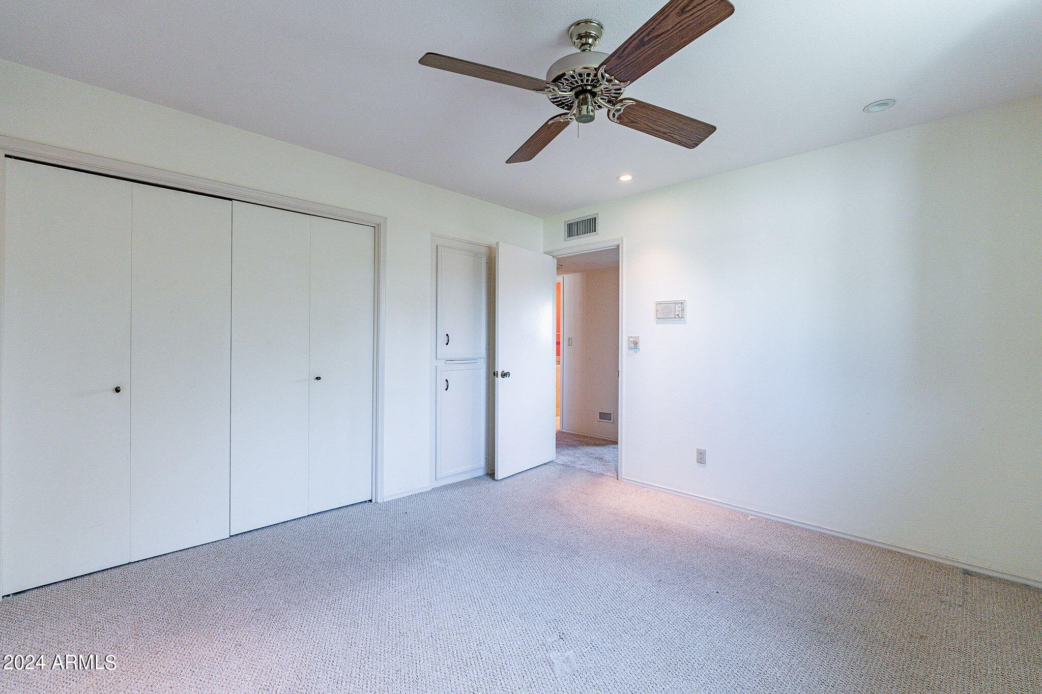 8555 E Vía De Los Libros