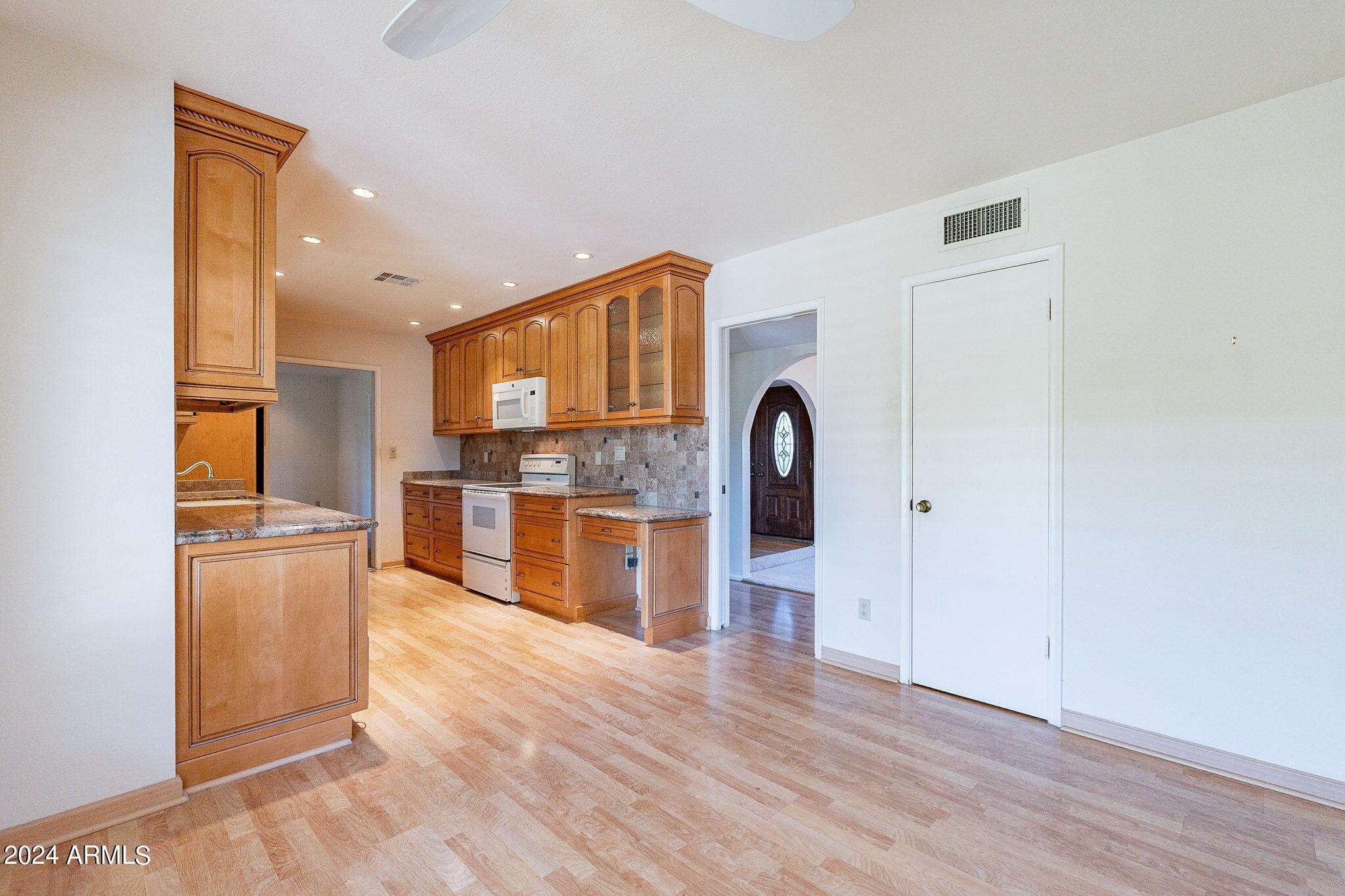 8555 E Vía De Los Libros