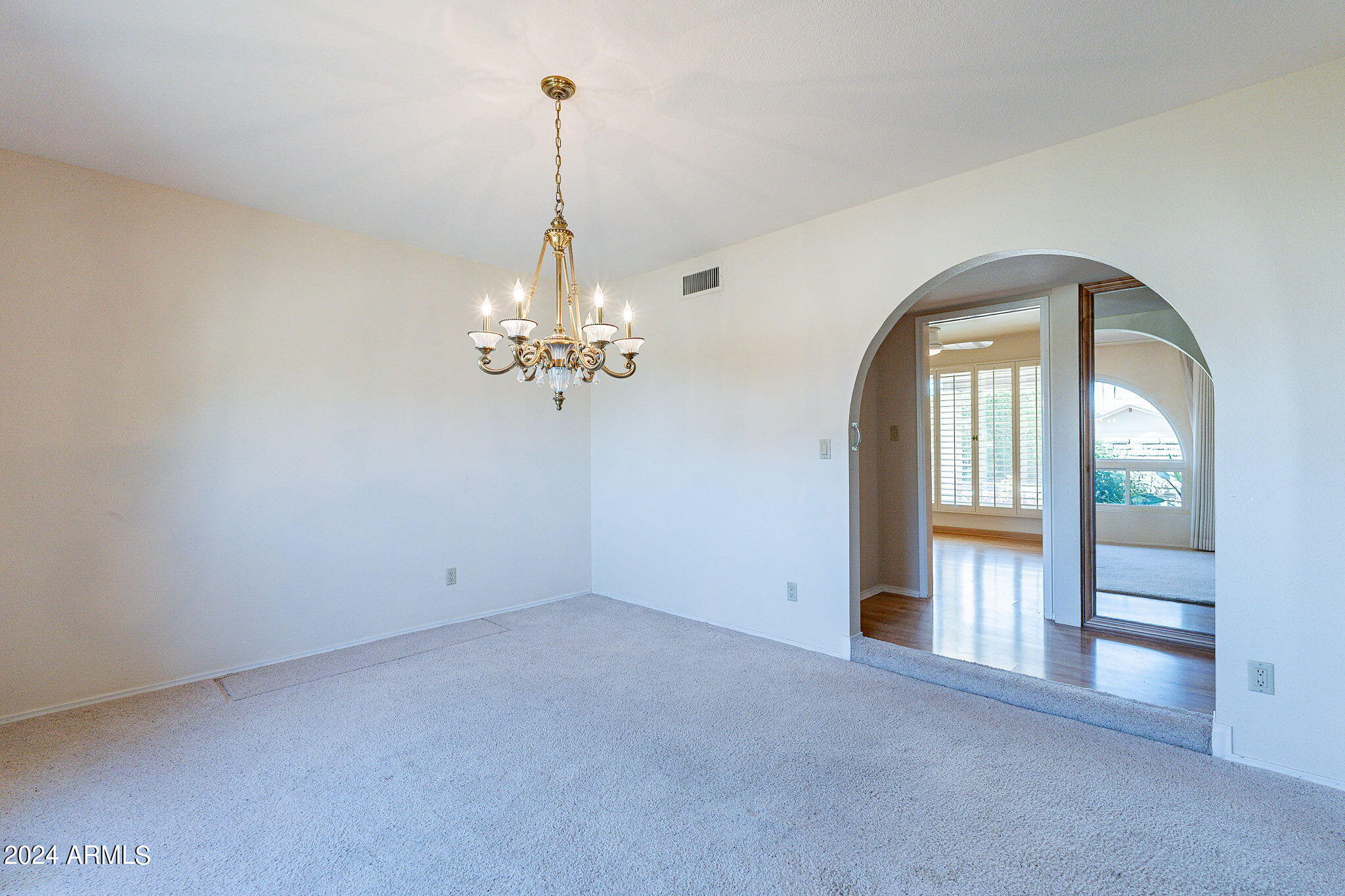 8555 E Vía De Los Libros