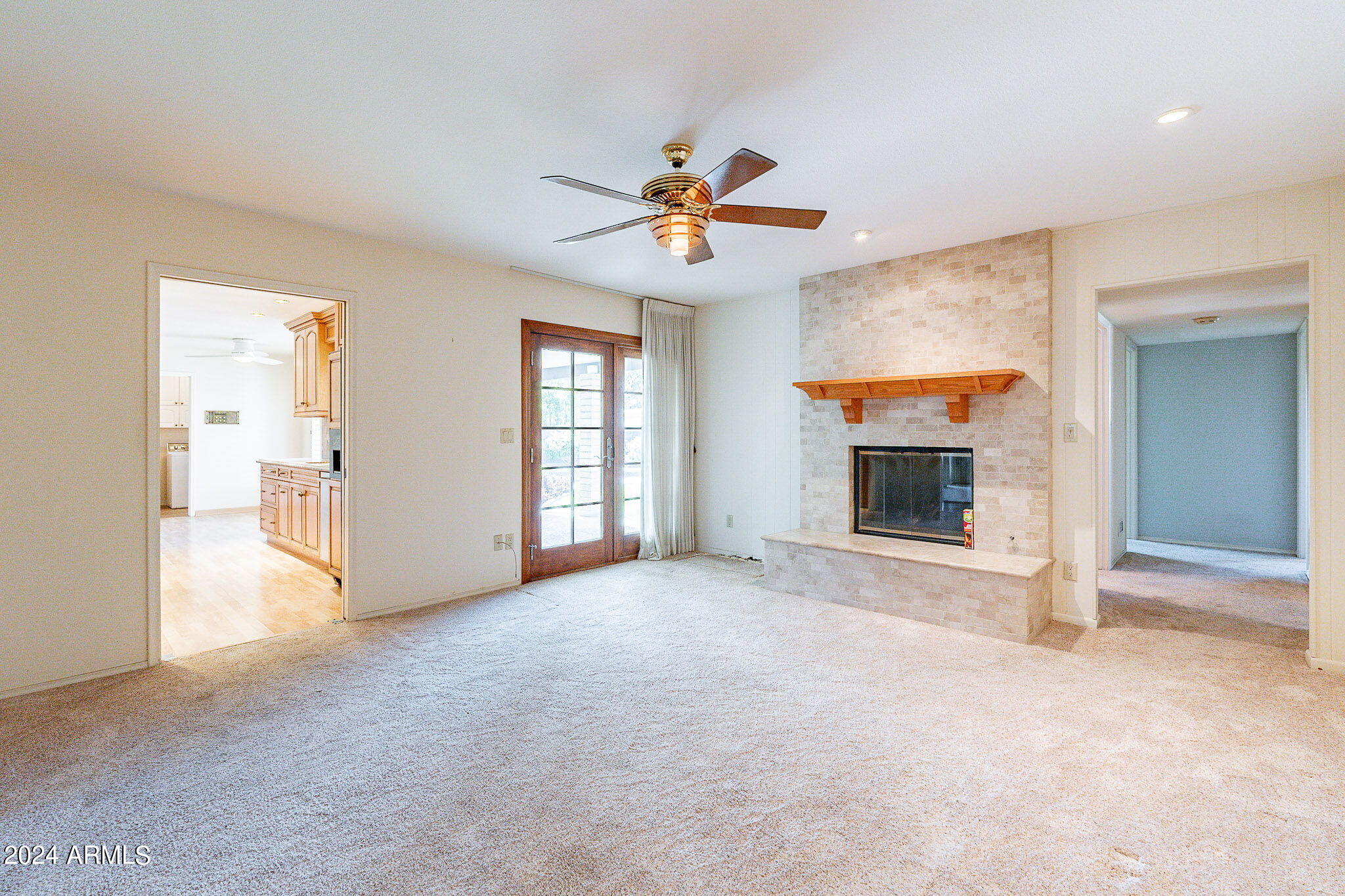 8555 E Vía De Los Libros