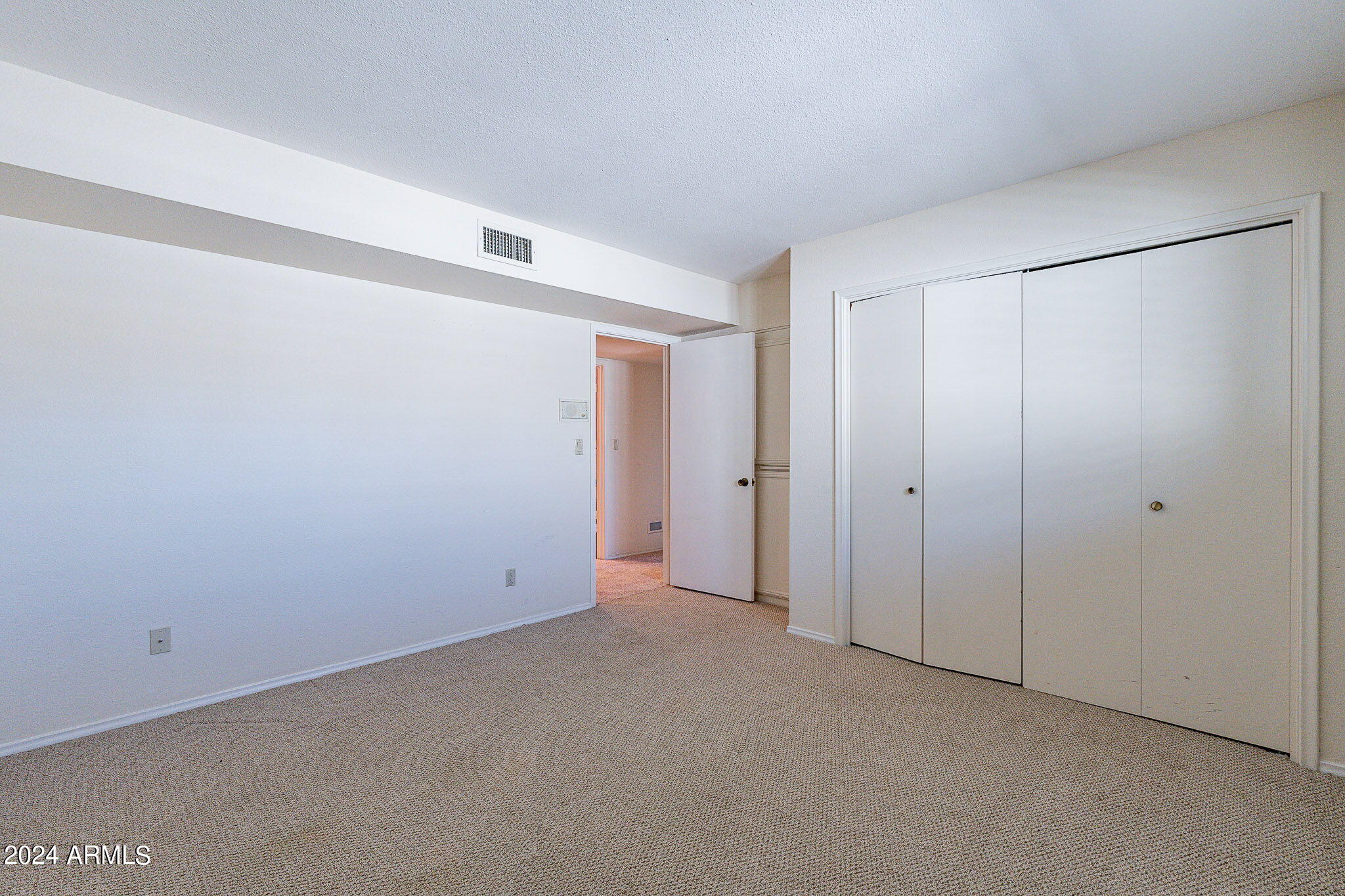 8555 E Vía De Los Libros