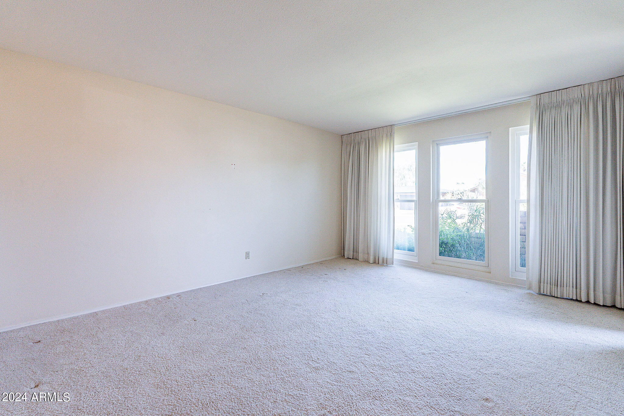 8555 E Vía De Los Libros