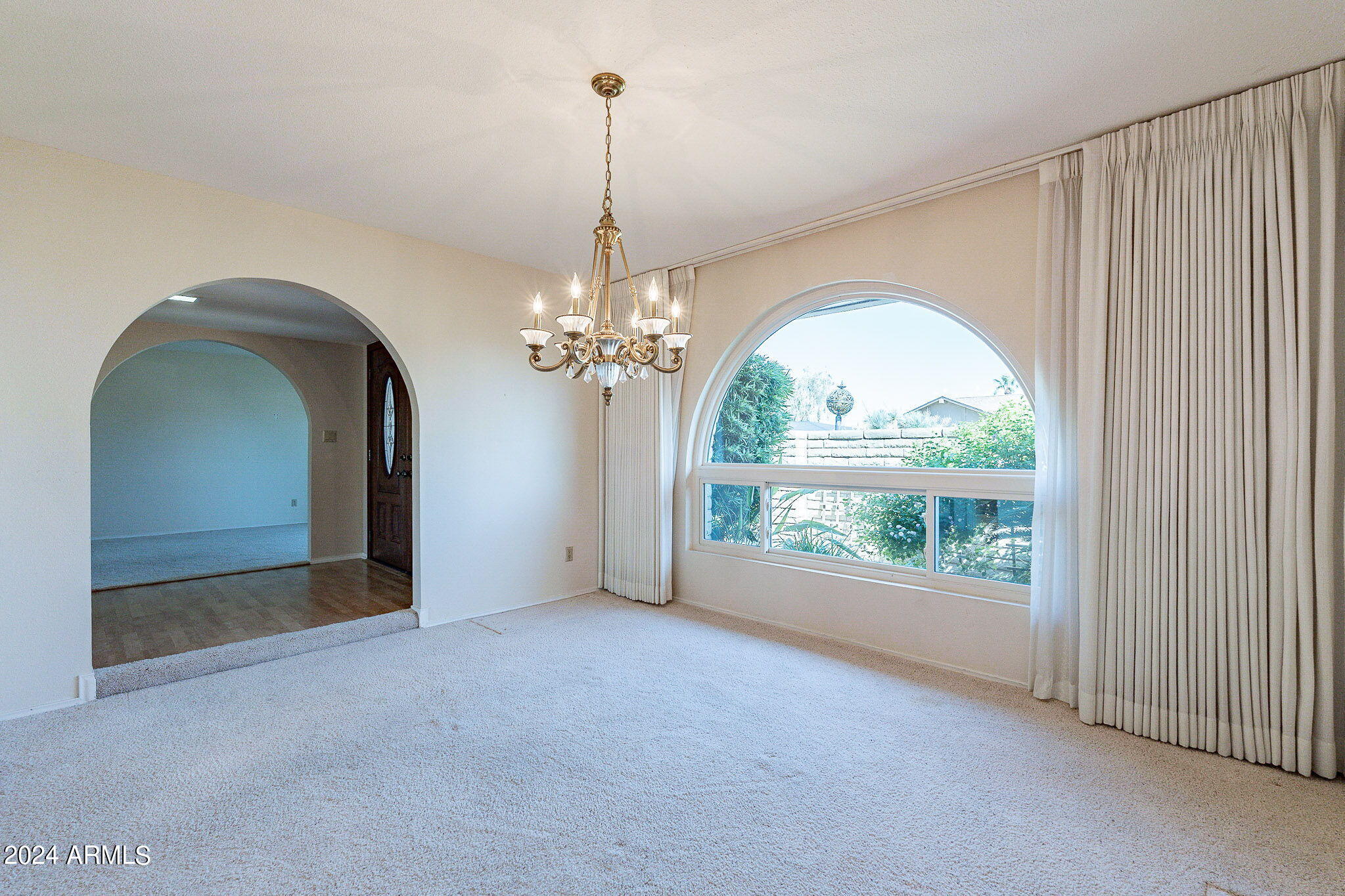 8555 E Vía De Los Libros