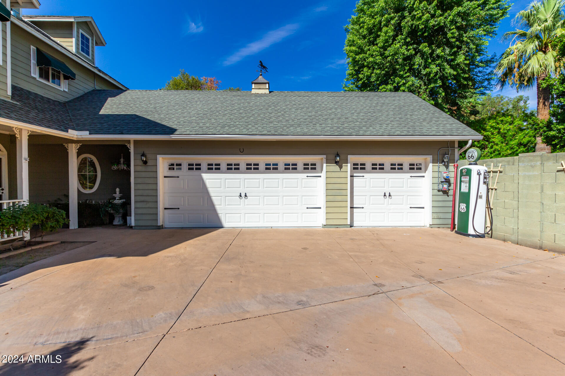 7348 N 9th Place
