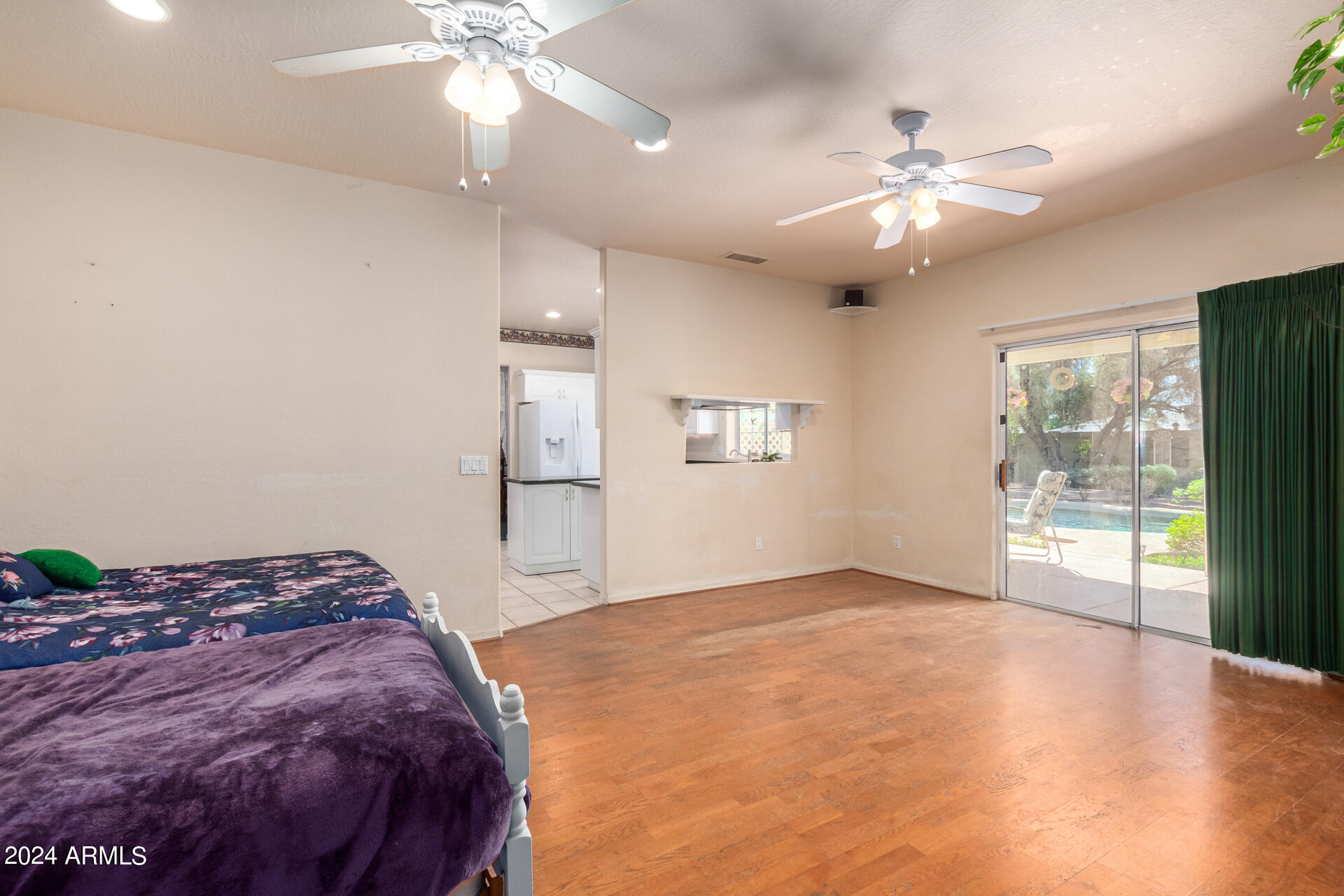 7348 N 9th Place