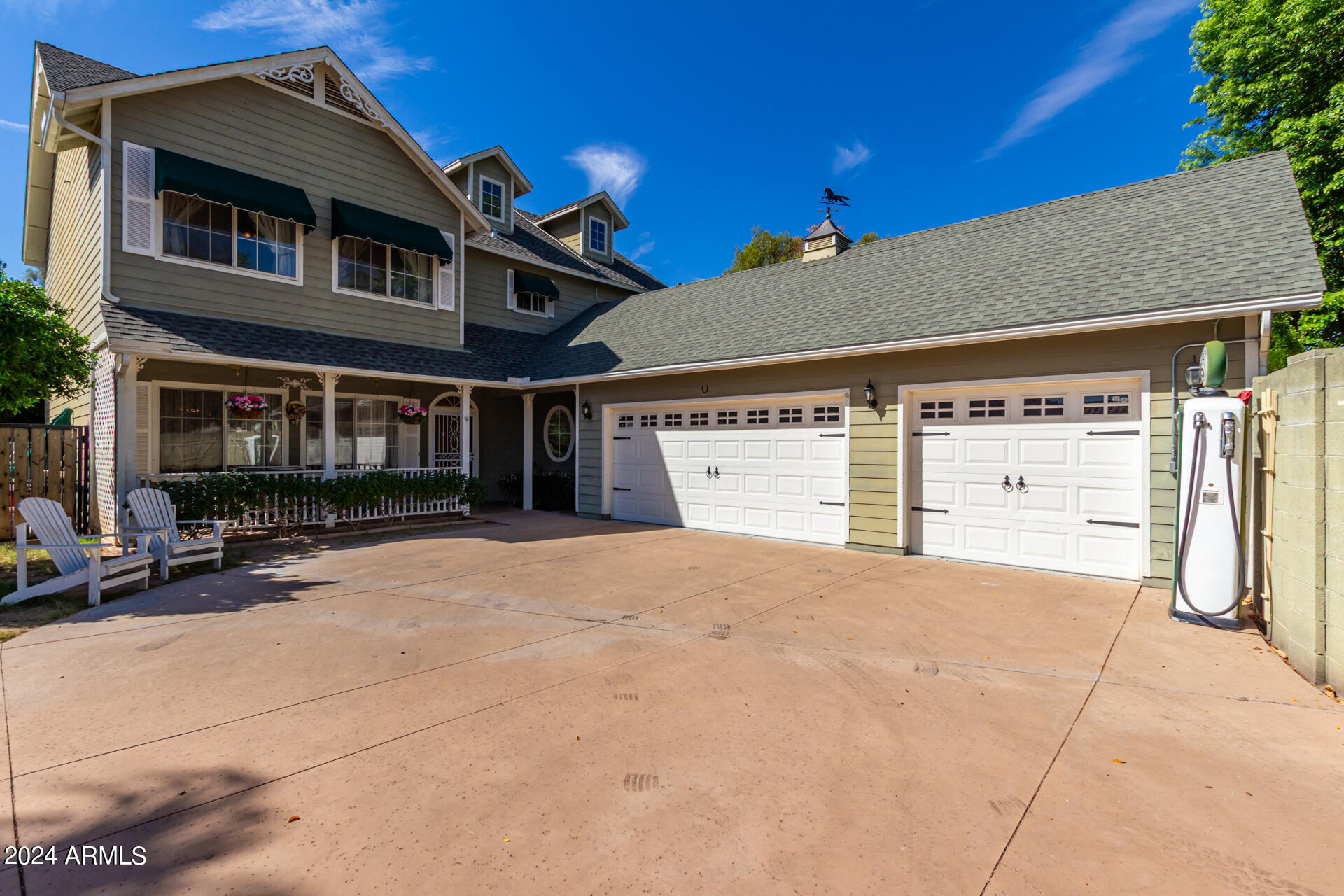 7348 N 9th Place