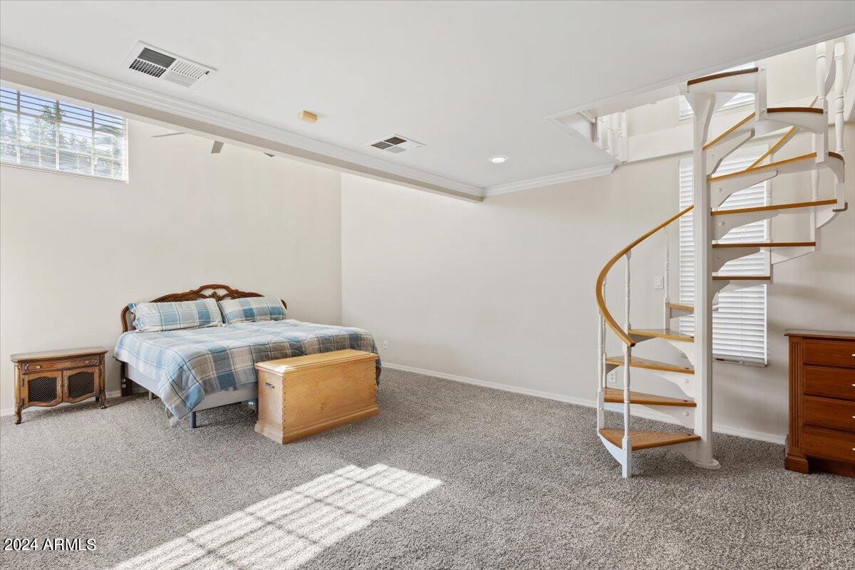 303 W NORTHVIEW Avenue