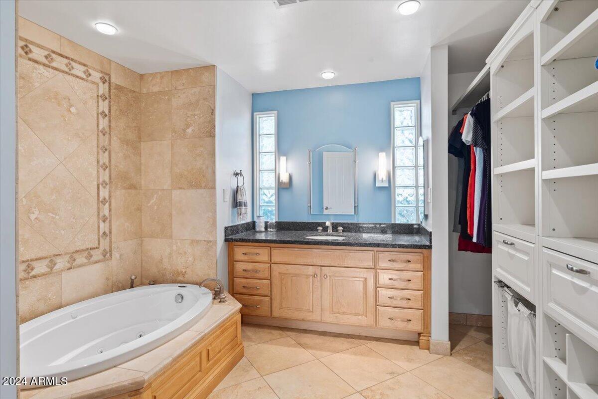 303 W NORTHVIEW Avenue