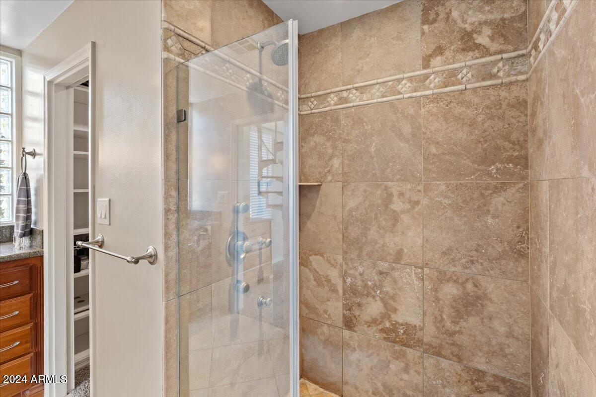 303 W NORTHVIEW Avenue