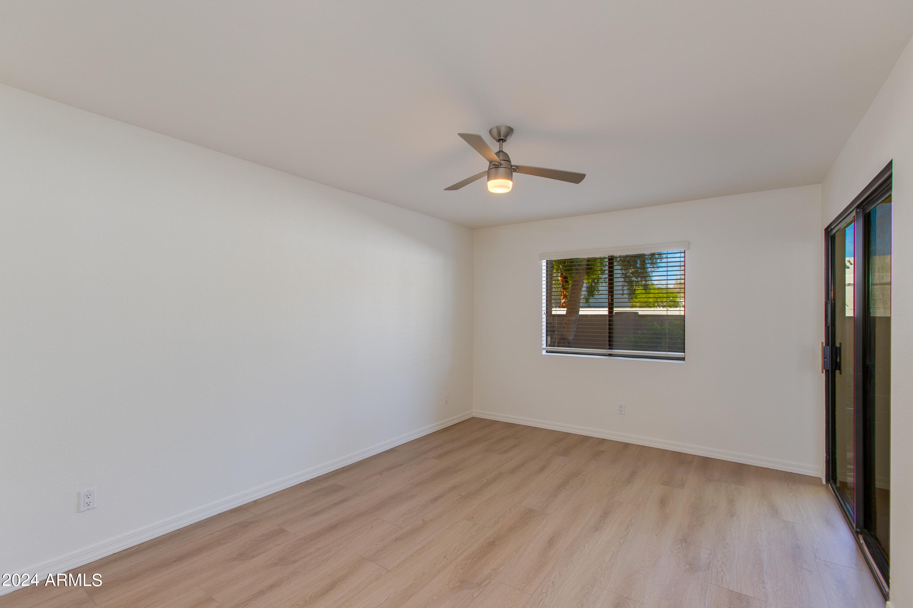 3235 E CAMELBACK Road, 118