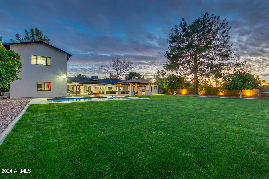 5020 E PERSHING Avenue