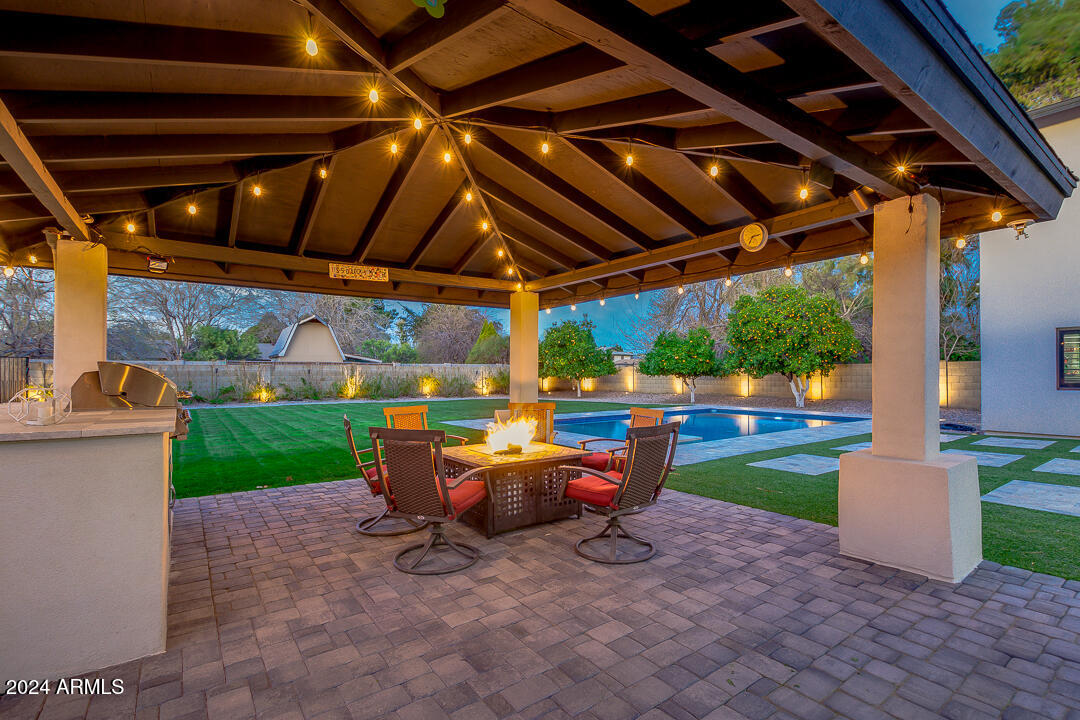 5020 E PERSHING Avenue