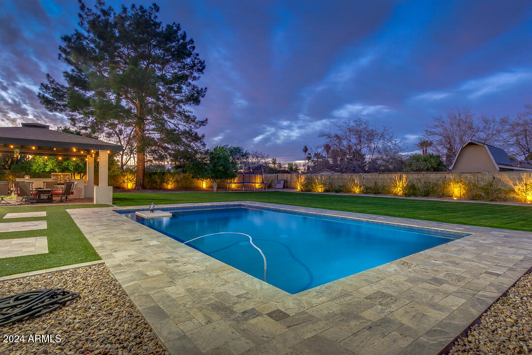 5020 E PERSHING Avenue