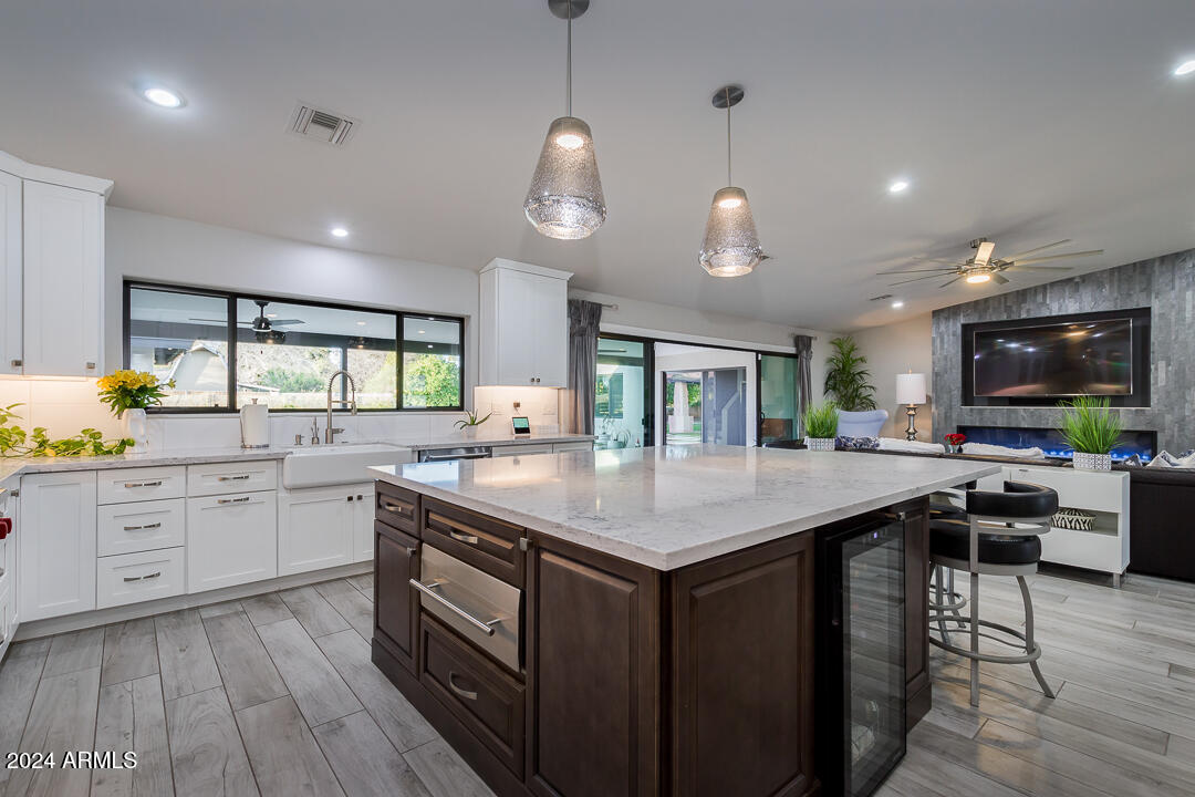 5020 E PERSHING Avenue