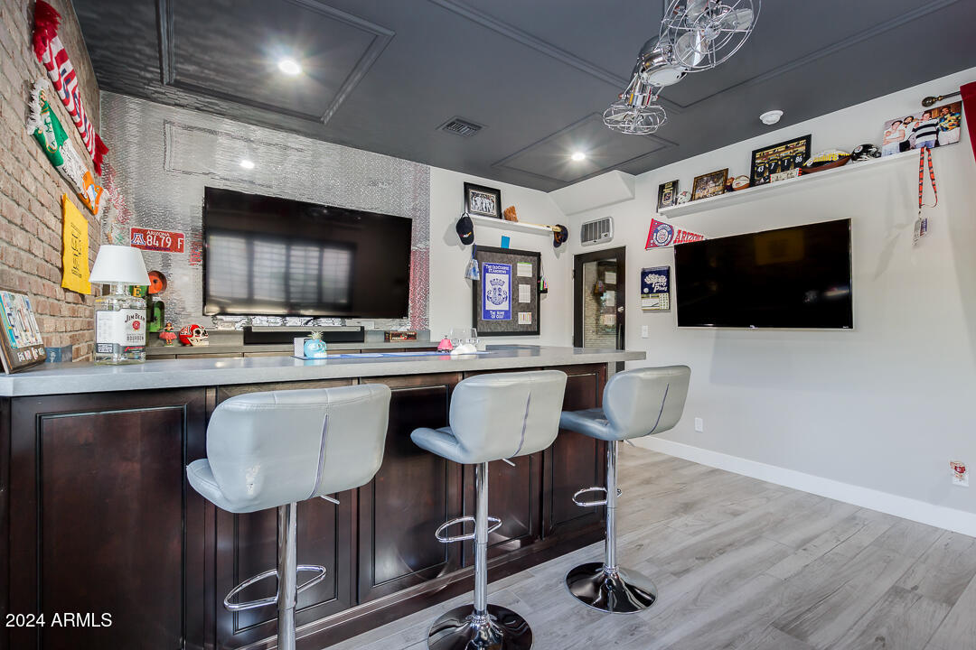 5020 E PERSHING Avenue