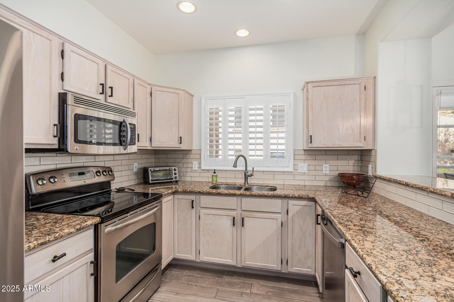 9253 N FIREBRICK Drive, 117
