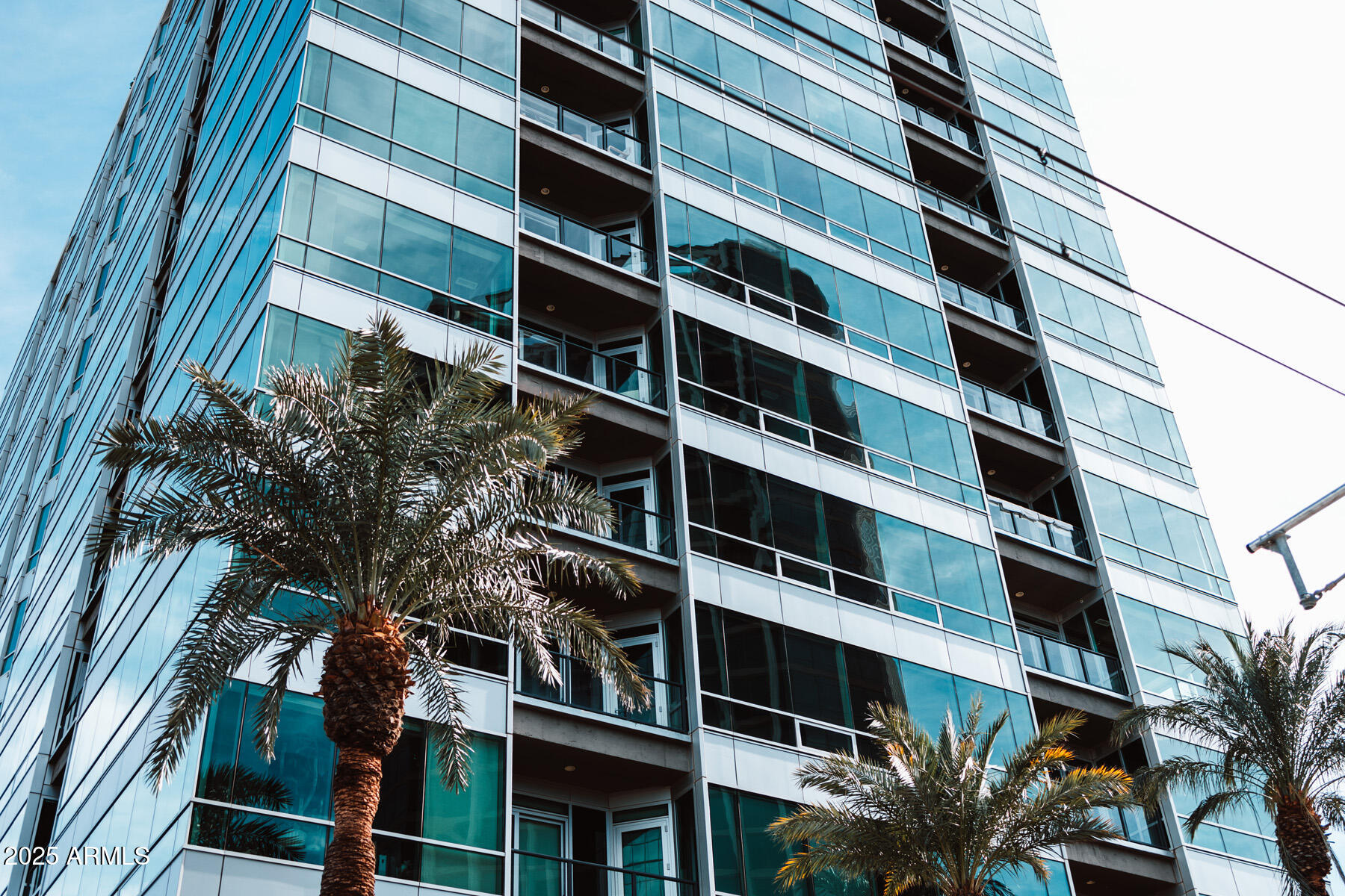 1 E LEXINGTON Avenue, 1209